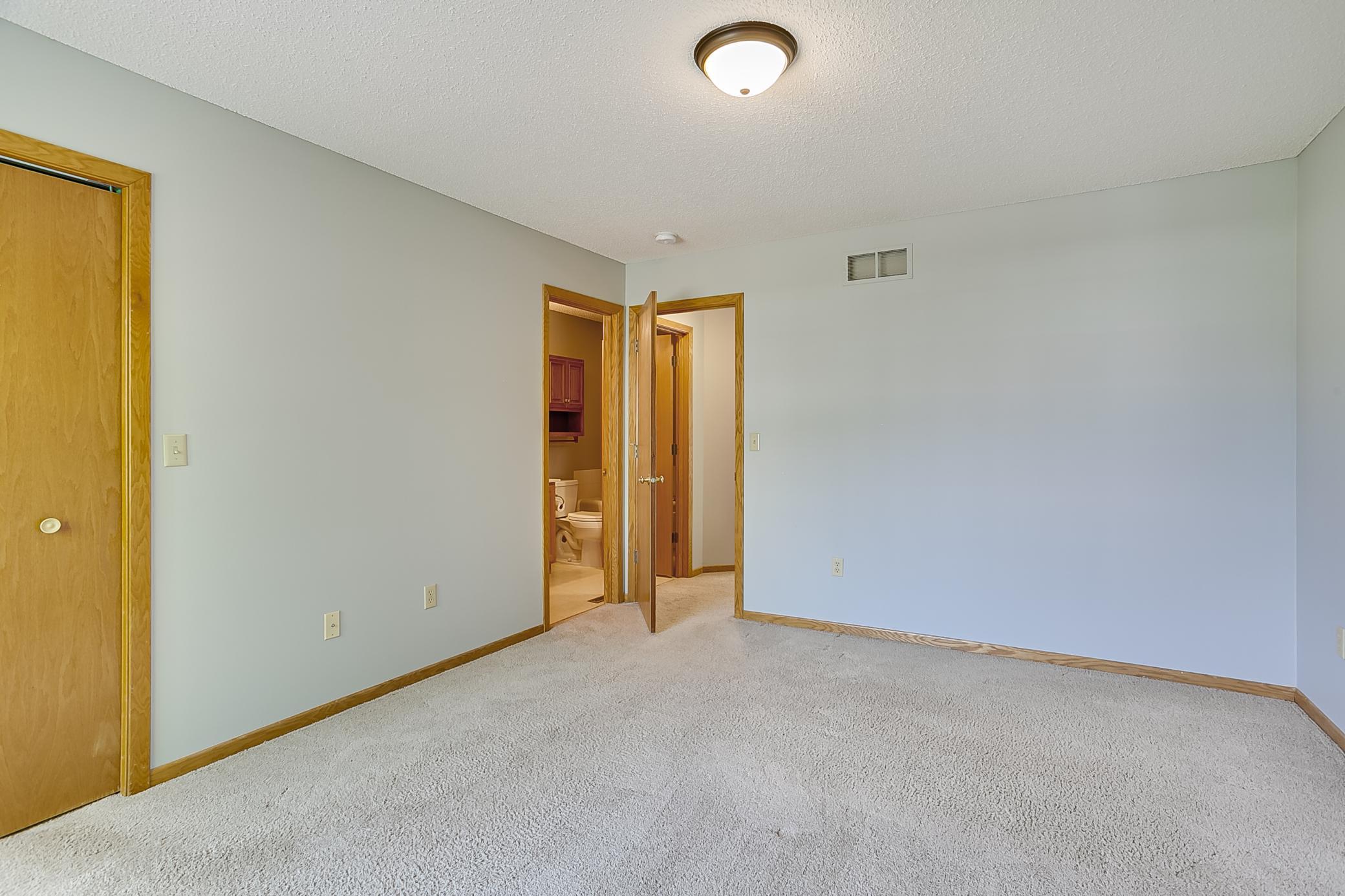 17700 41st Avenue N Unit: 80