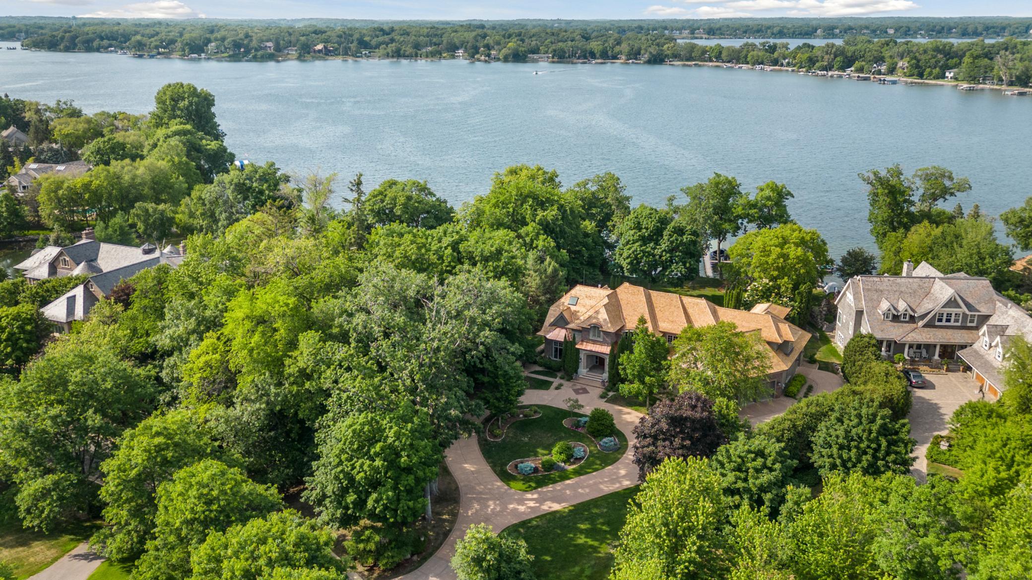 40 Clay Cliffe Drive