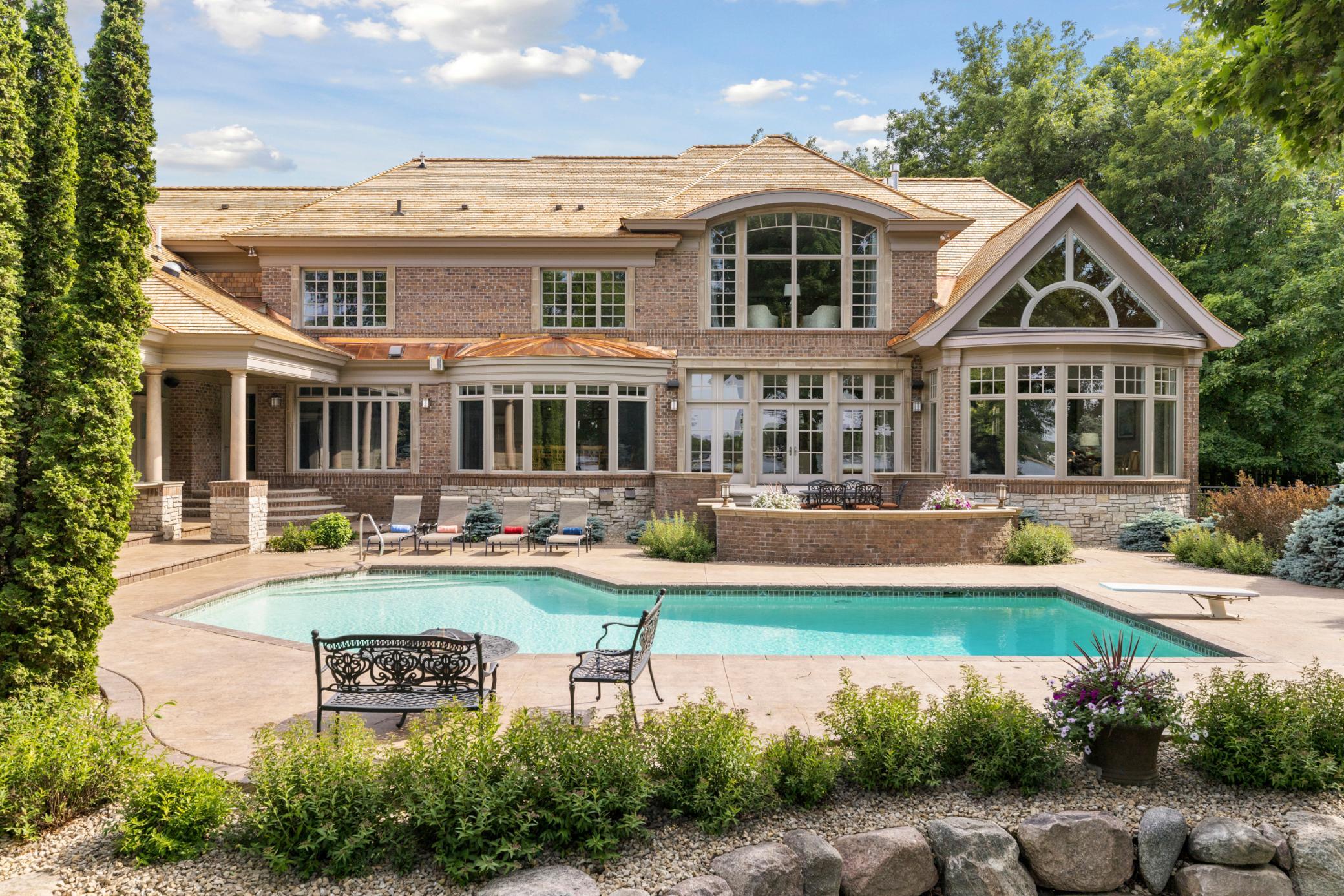 40 Clay Cliffe Drive