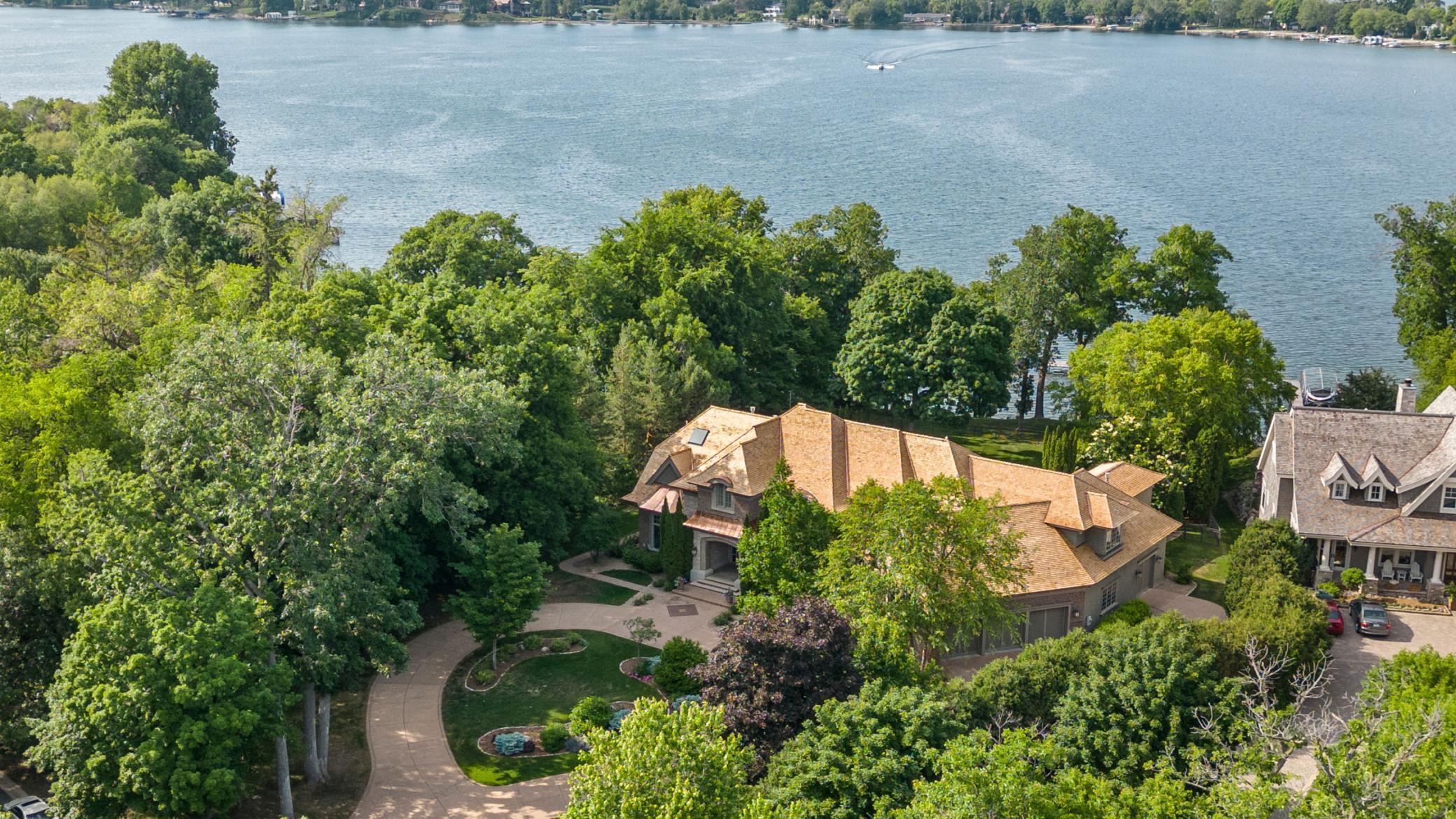40 Clay Cliffe Drive