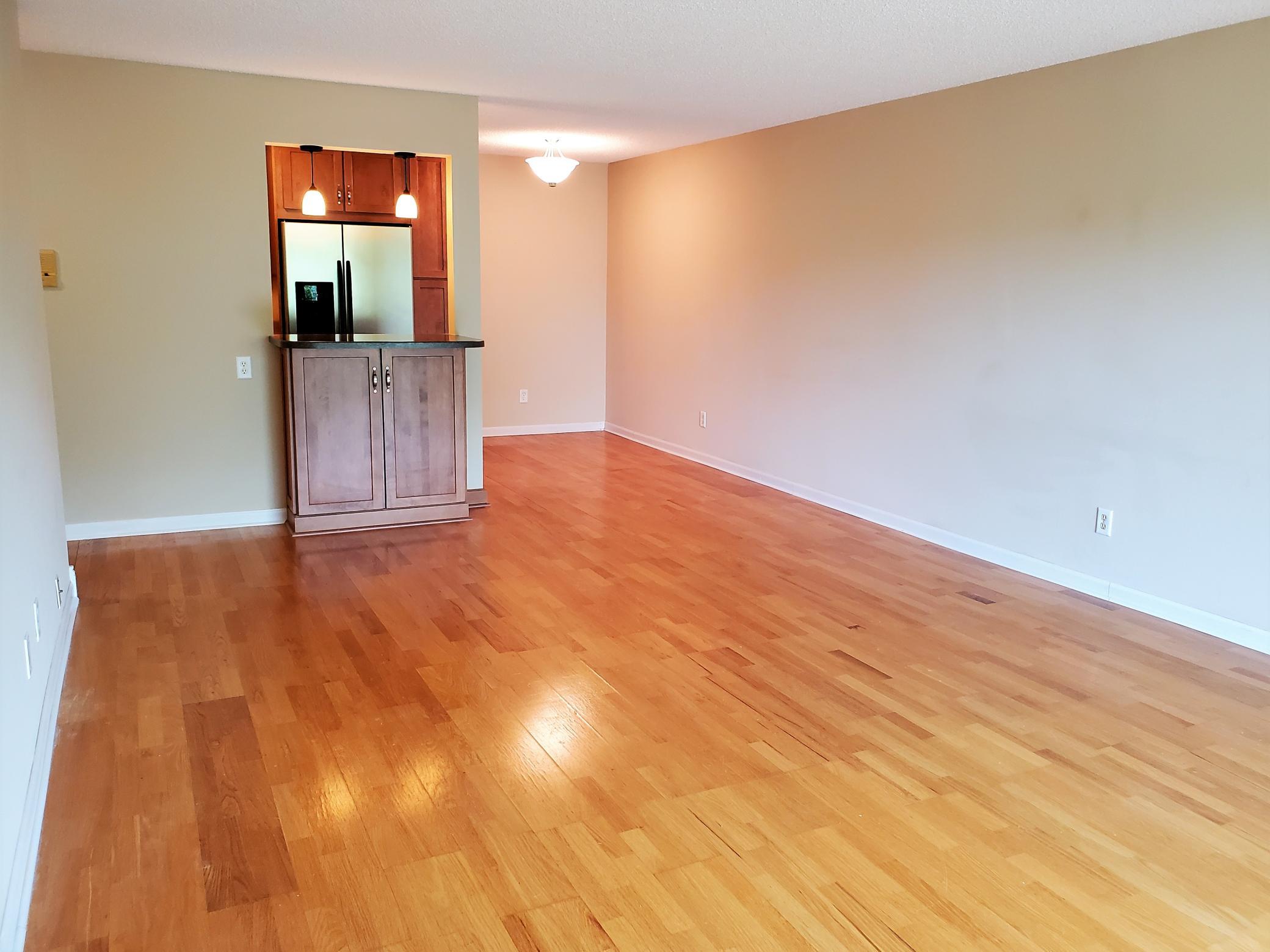 1304 W Medicine Lake Drive Unit: 210