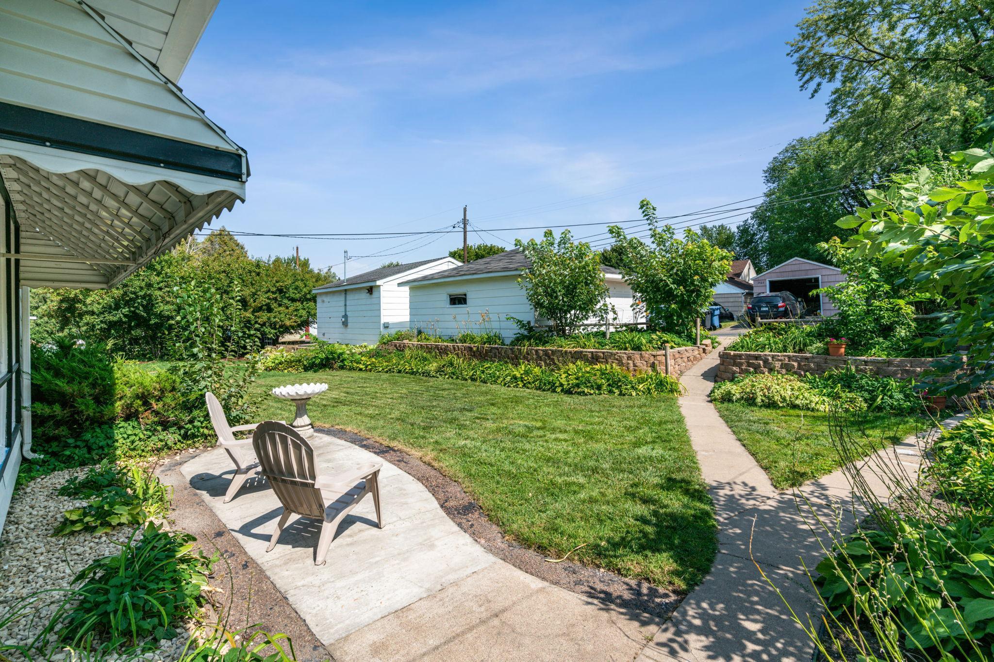 3525 Tyler Street NE