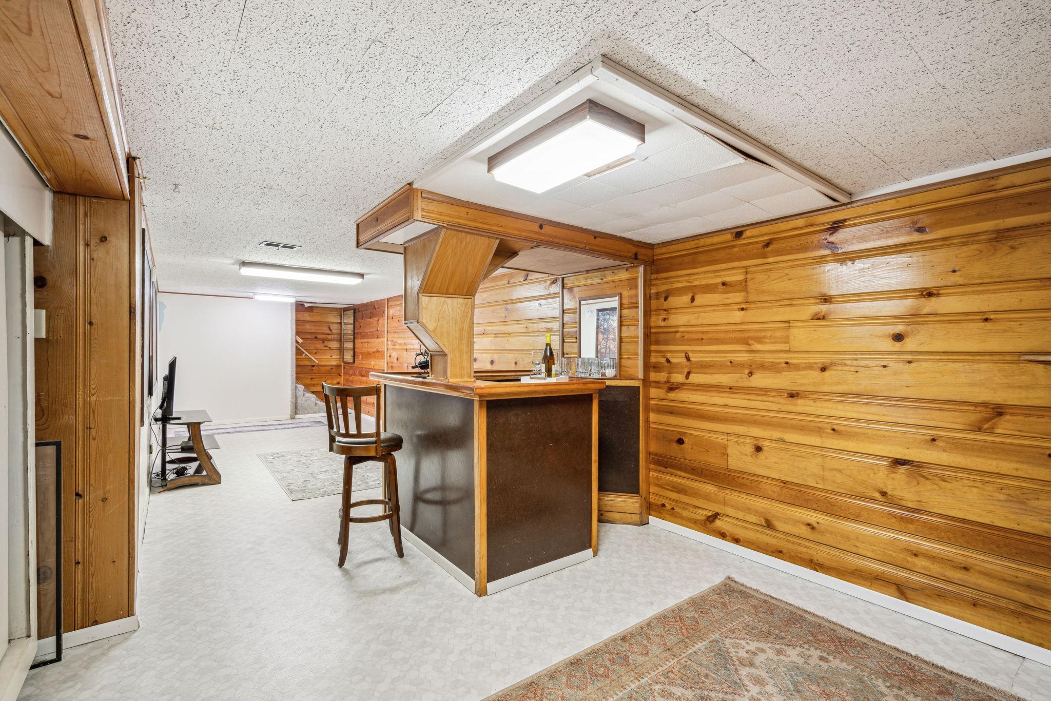 3525 Tyler Street NE
