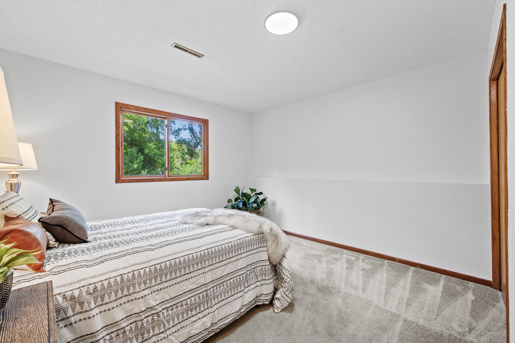 8657 Chanhassen Hills Drive N