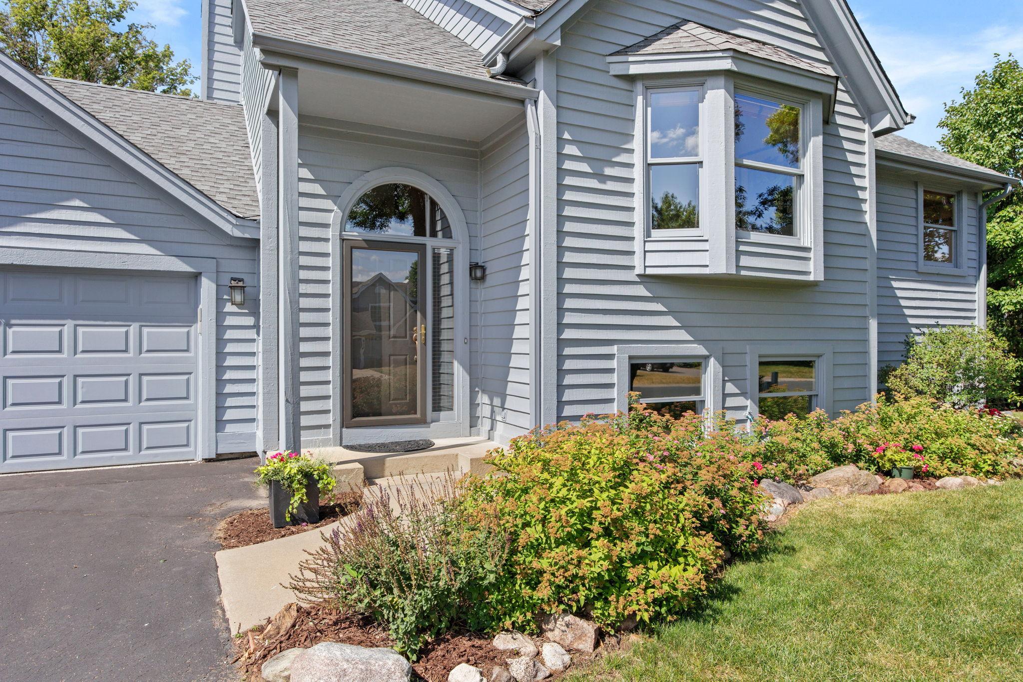 8657 Chanhassen Hills Drive N