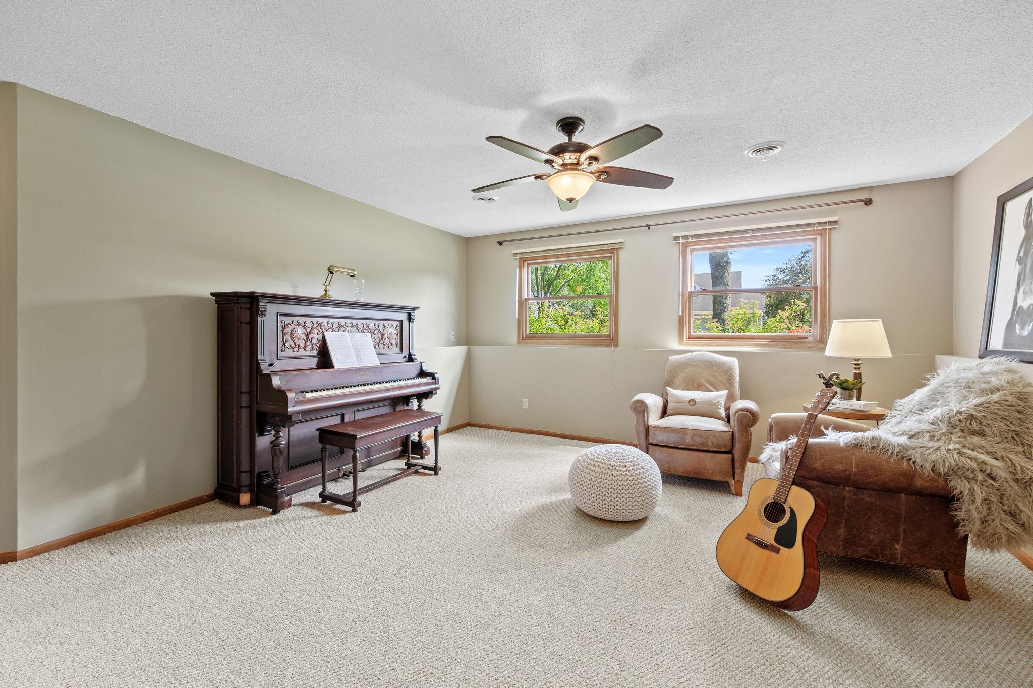 8657 Chanhassen Hills Drive N