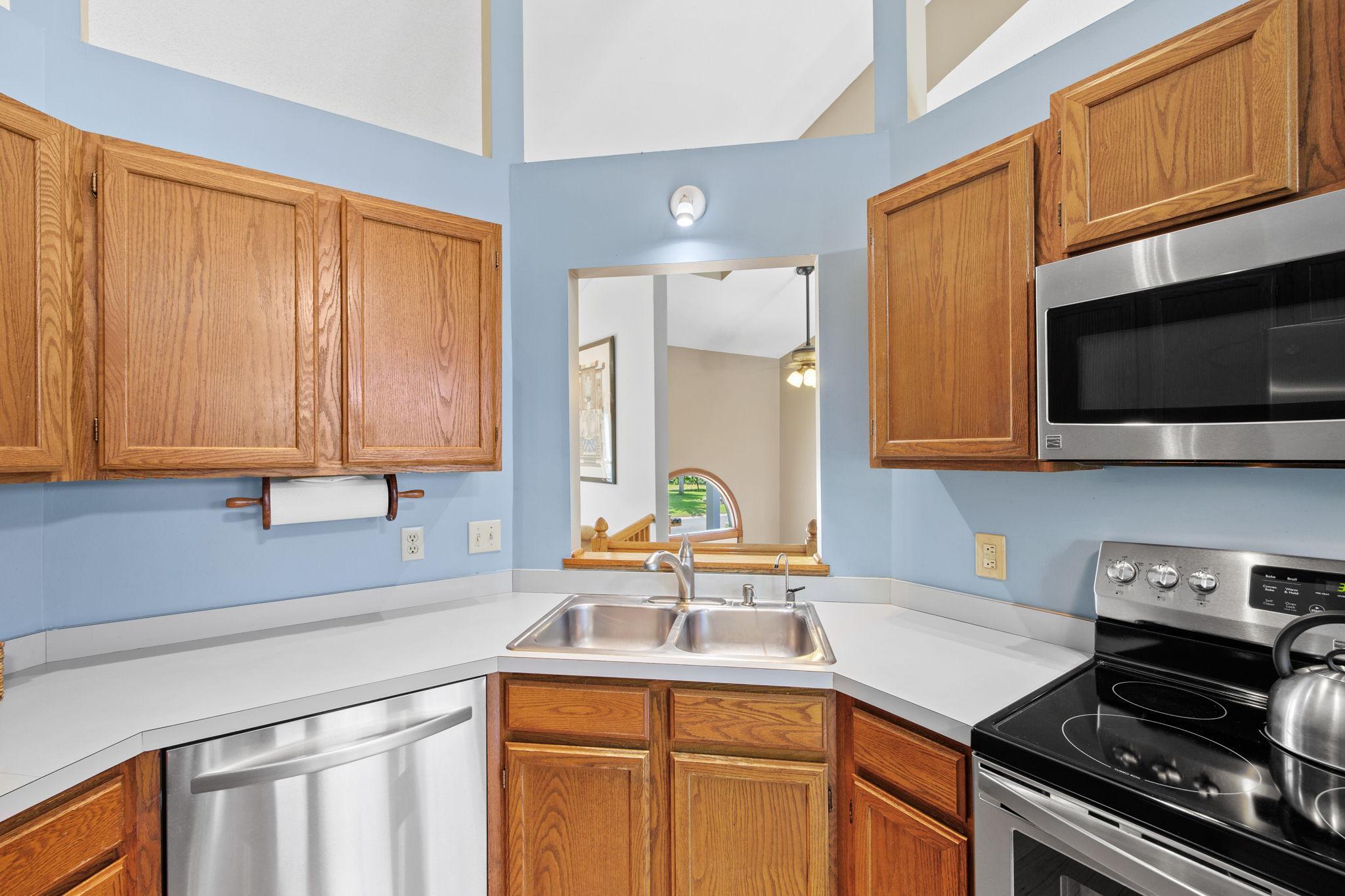 8657 Chanhassen Hills Drive N