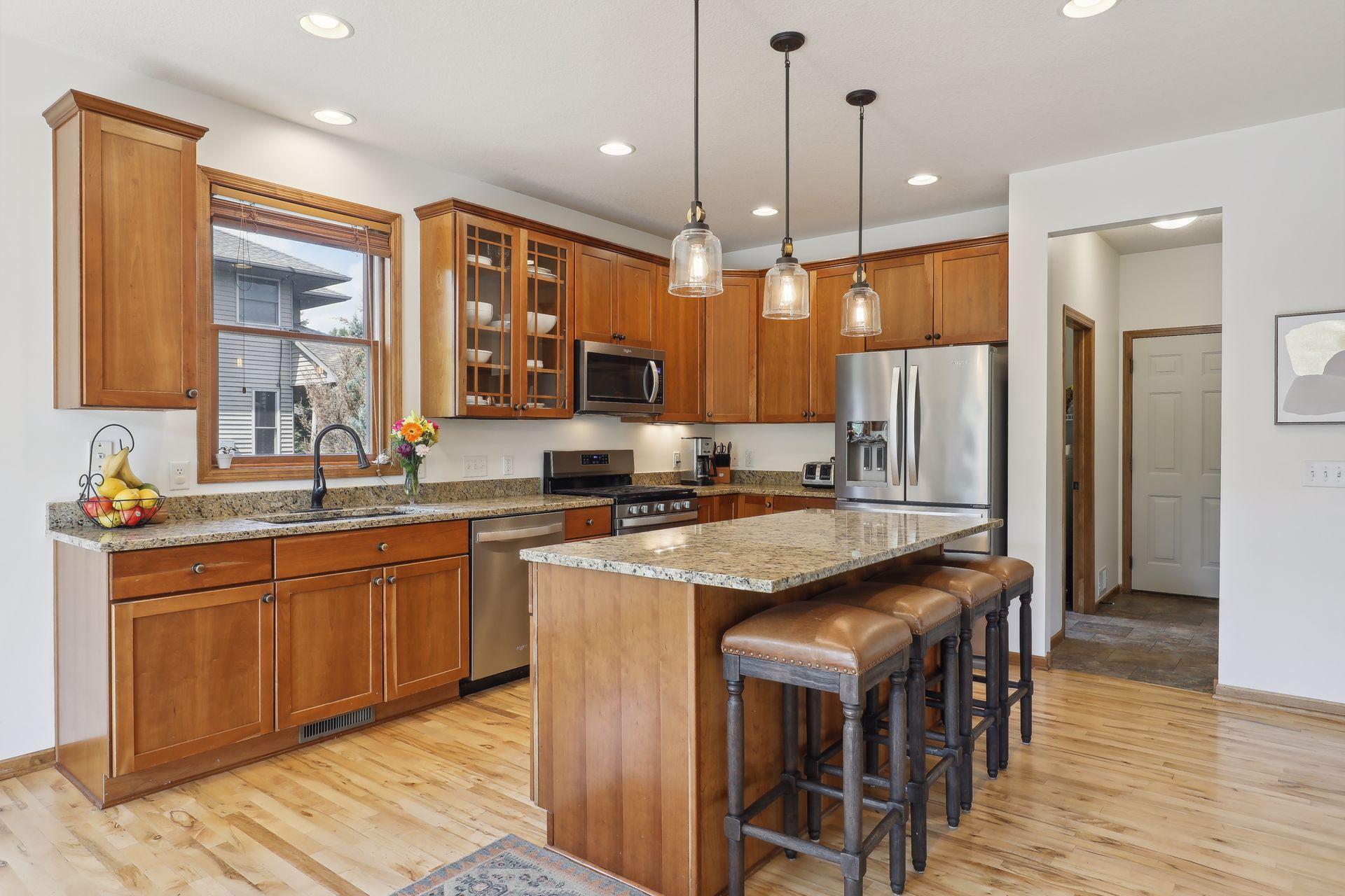18031 Kingsway Path