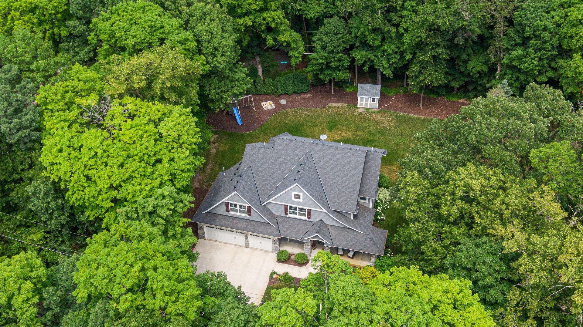 4815 Suburban Drive