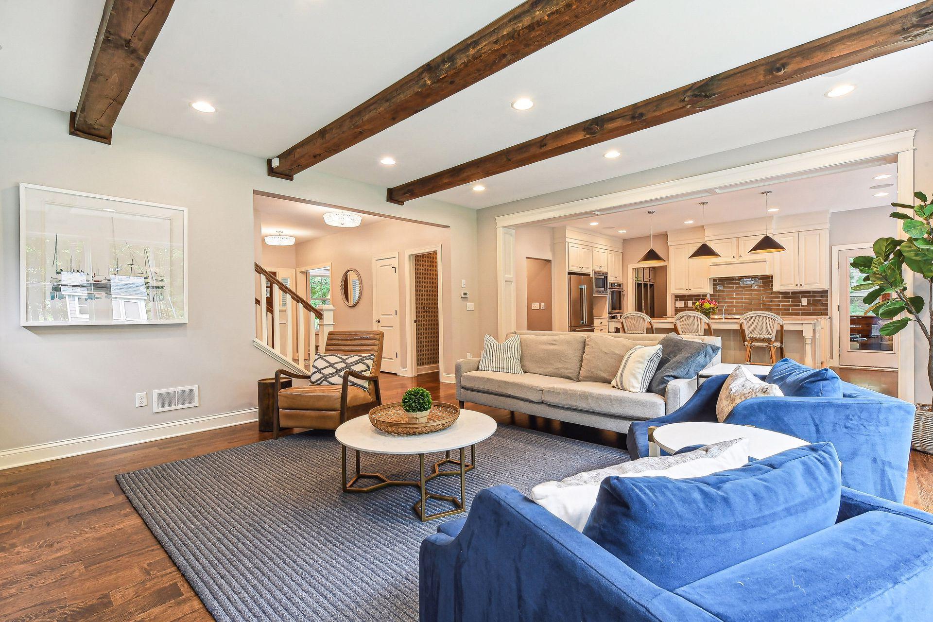4815 Suburban Drive
