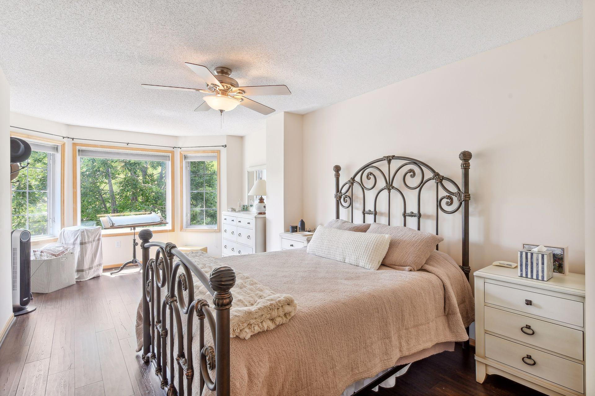 6090 W 16th Street Unit: 910