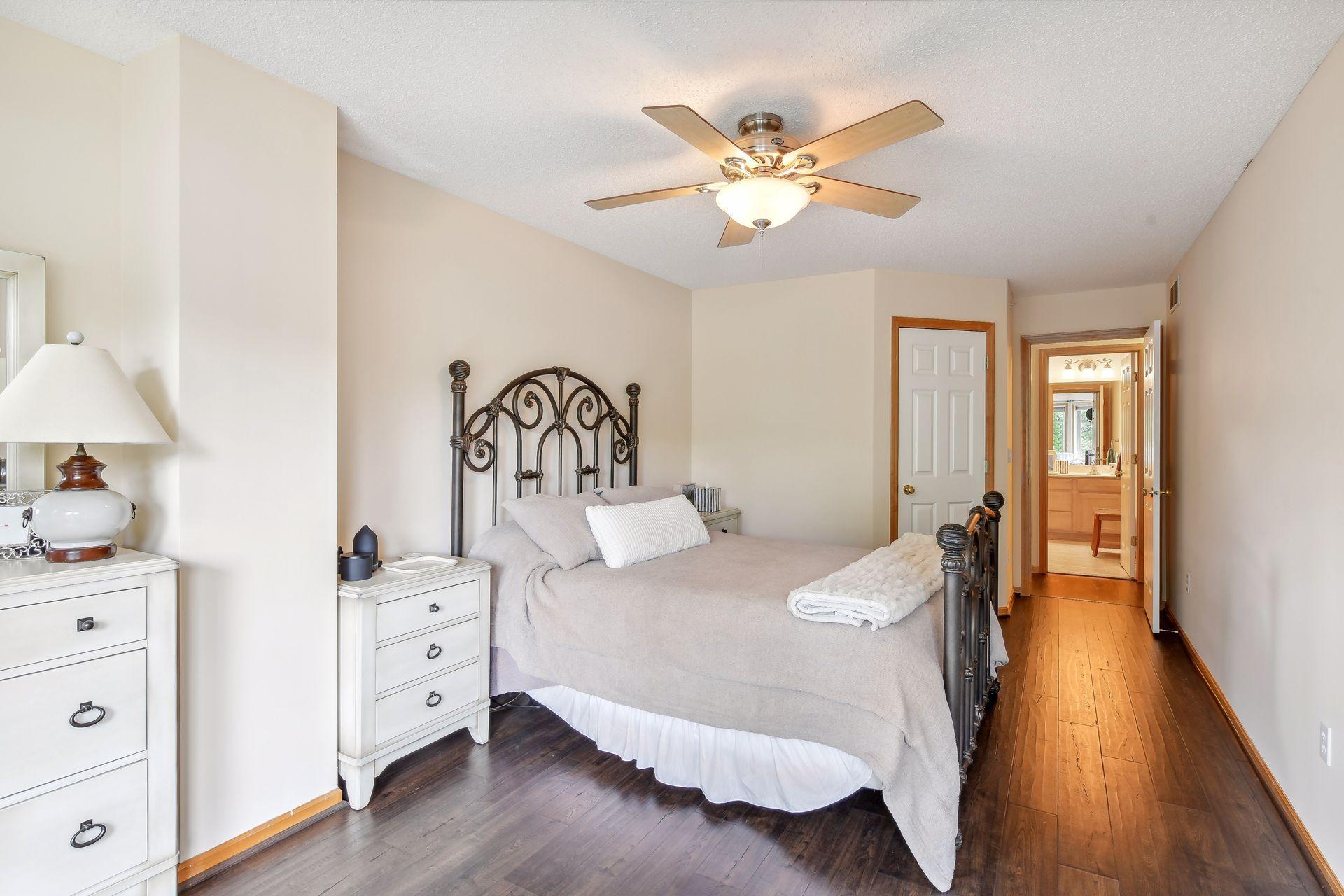 6090 W 16th Street Unit: 910