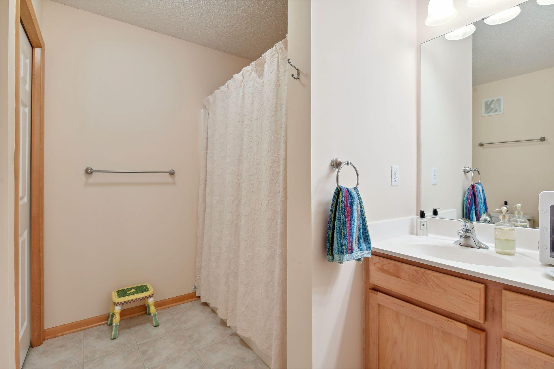 6090 W 16th Street Unit: 910