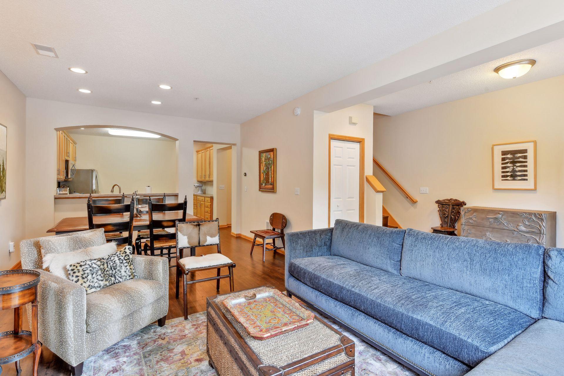 6090 W 16th Street Unit: 910