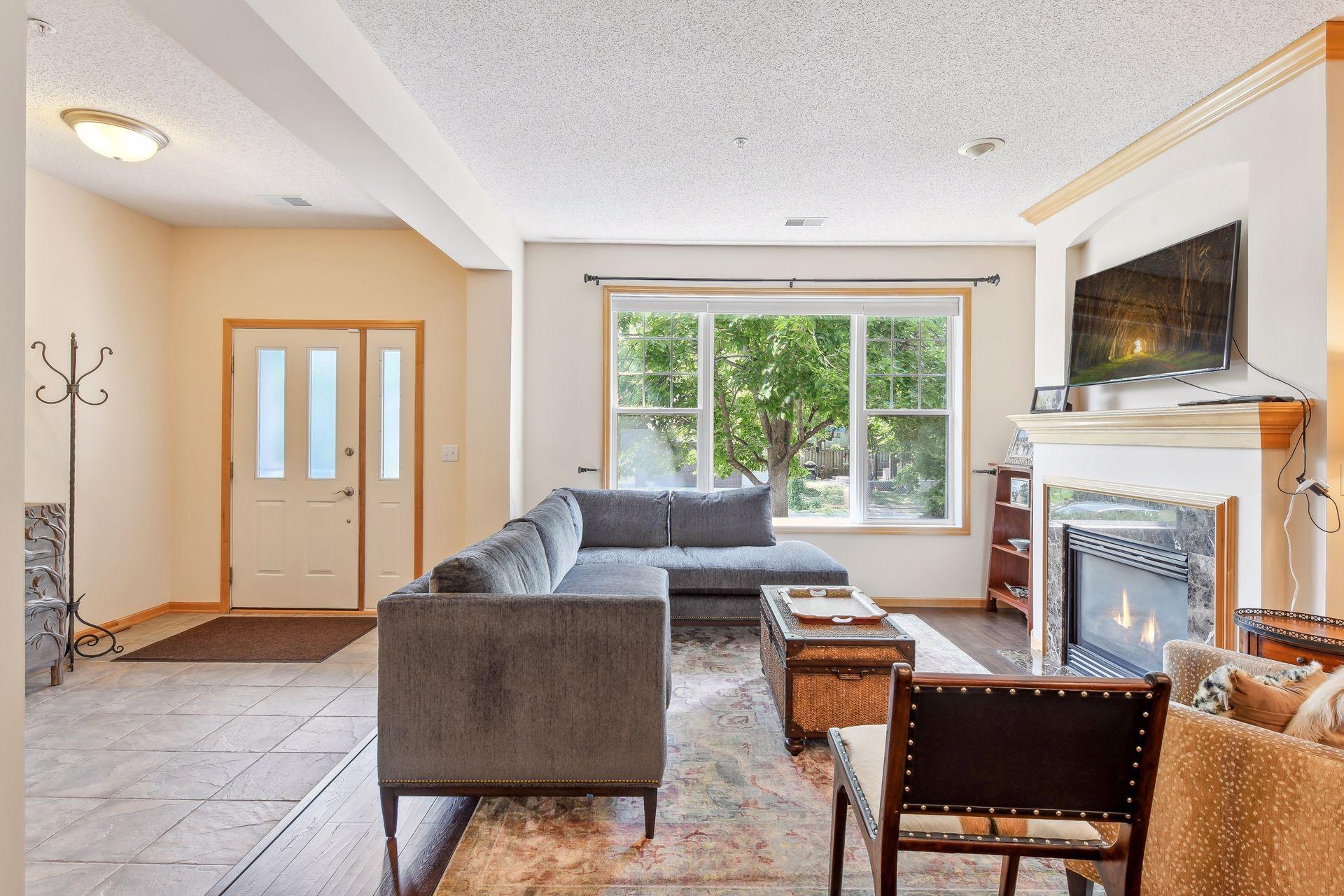 6090 W 16th Street Unit: 910
