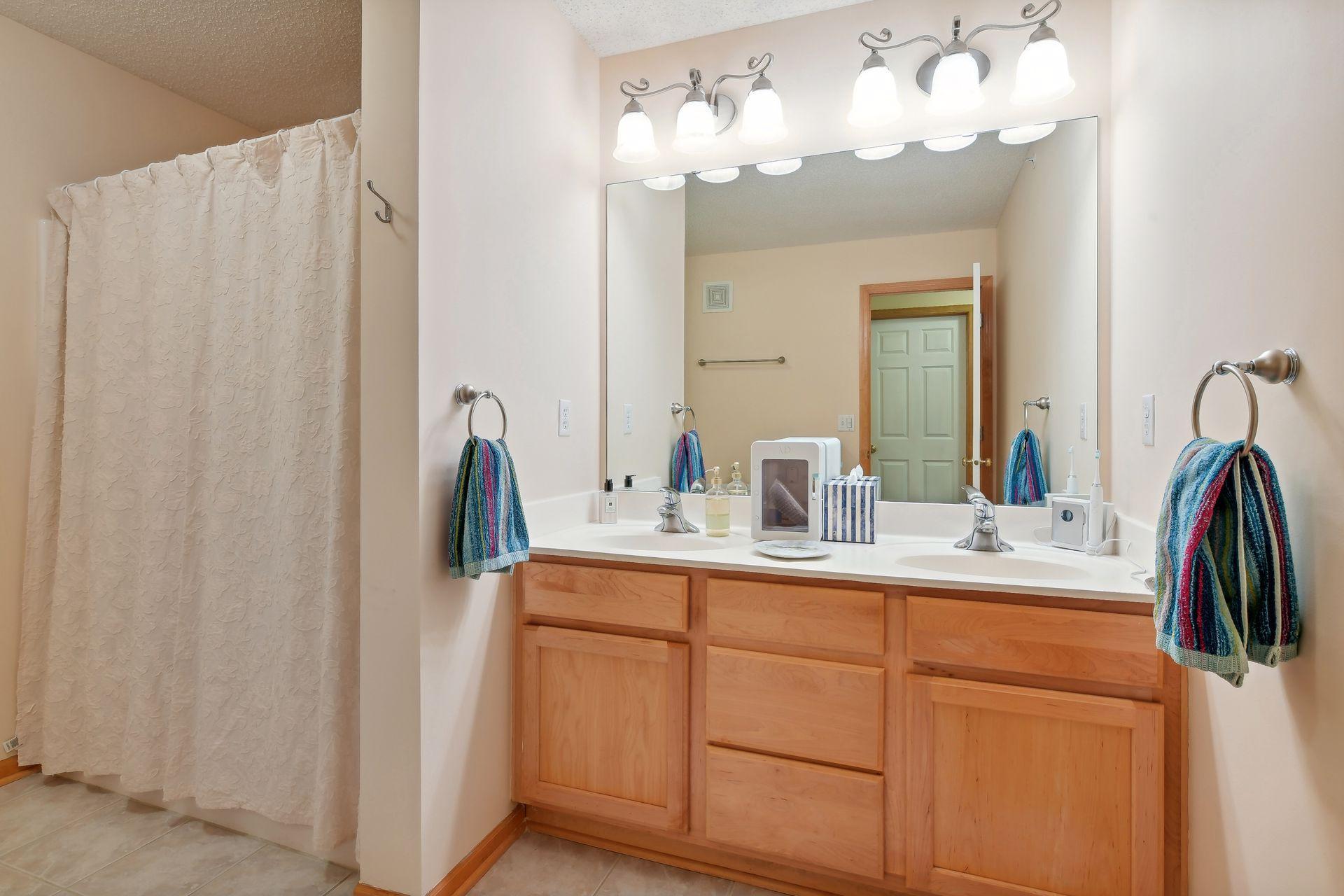 6090 W 16th Street Unit: 910