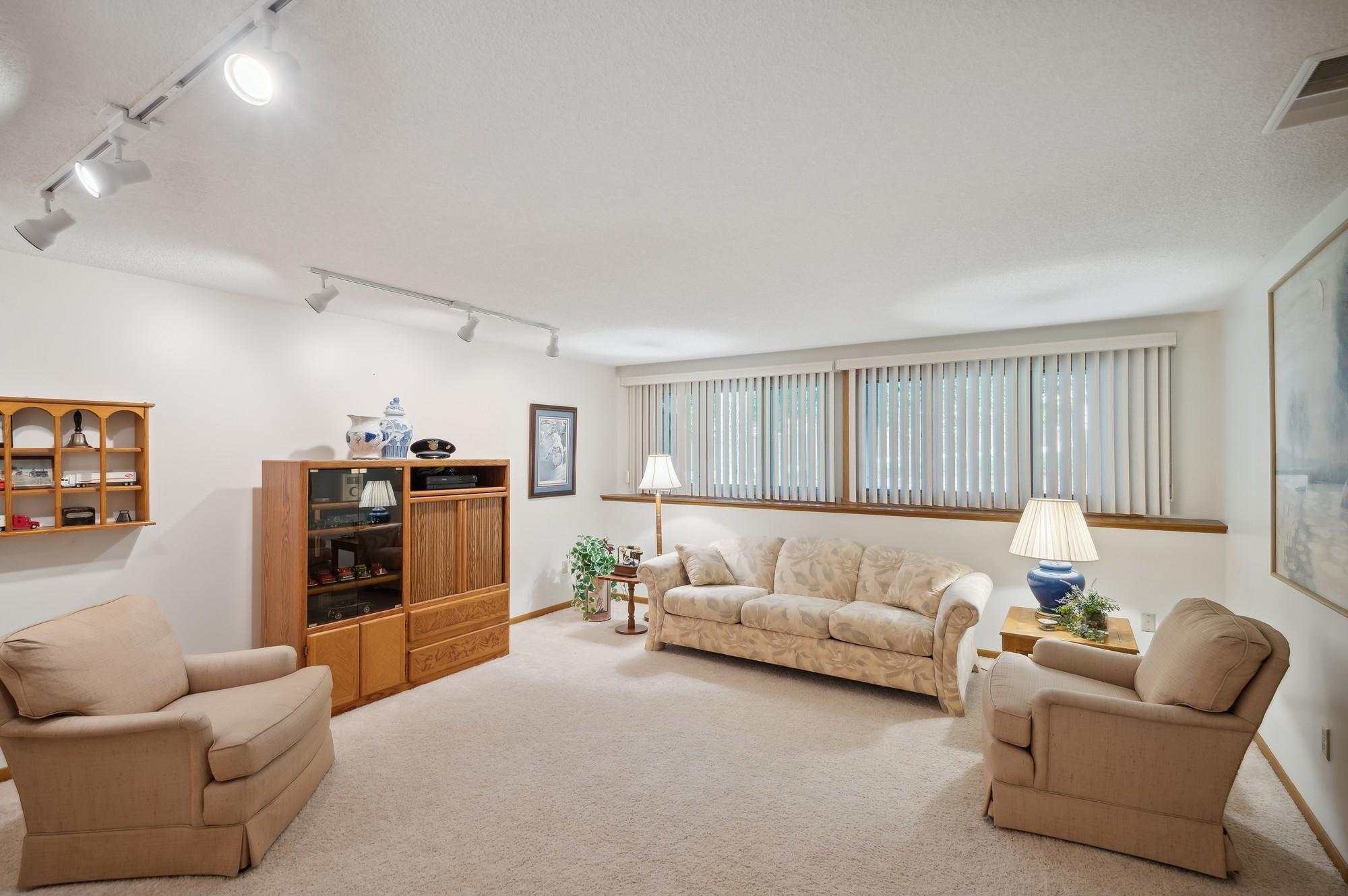 9324 Nesbitt Road