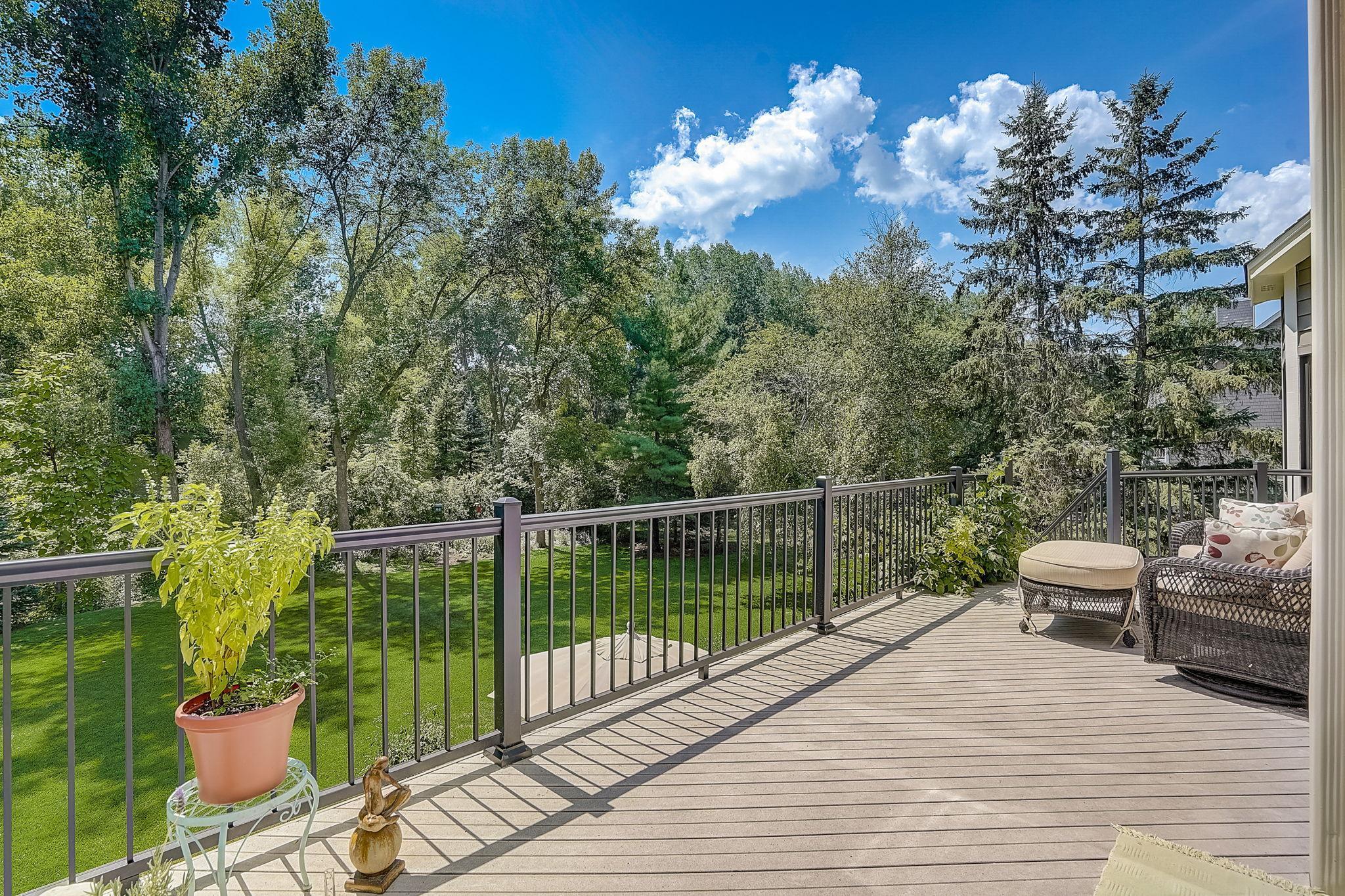 27585 Woodside Road