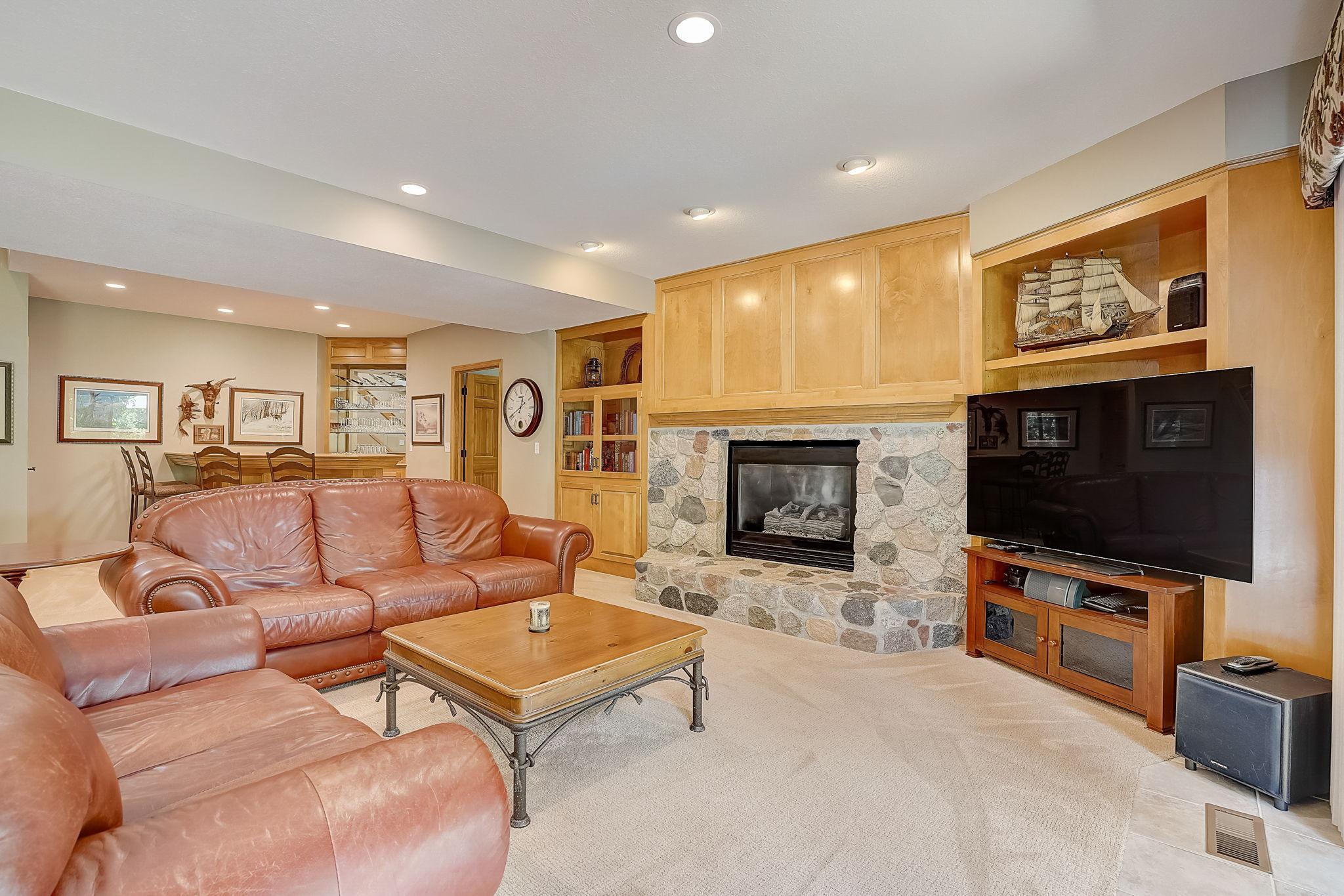 27585 Woodside Road