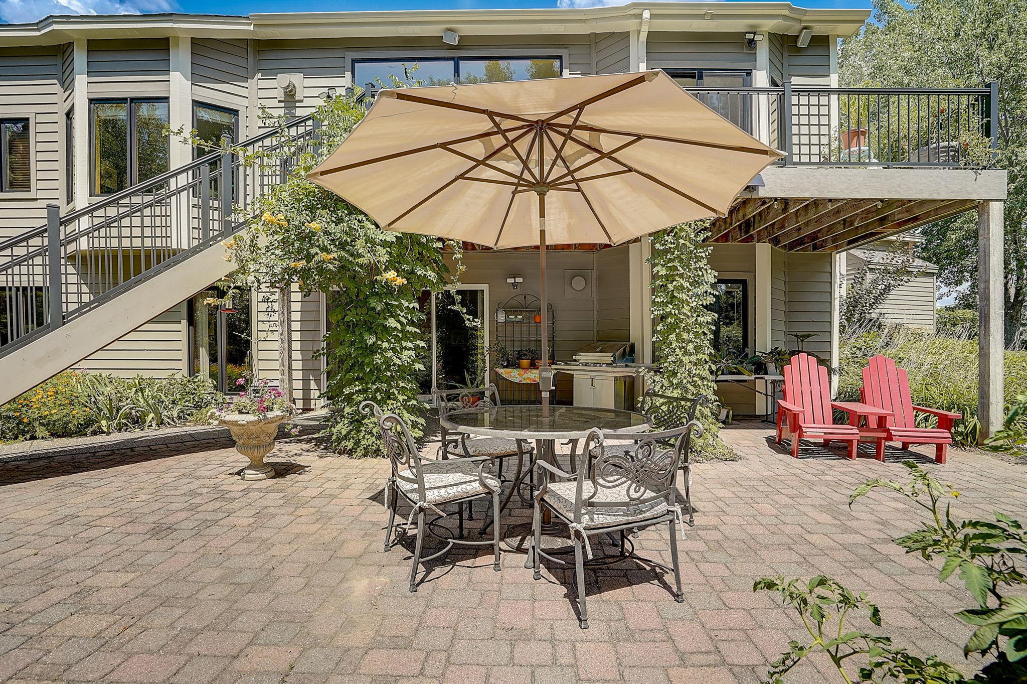 27585 Woodside Road