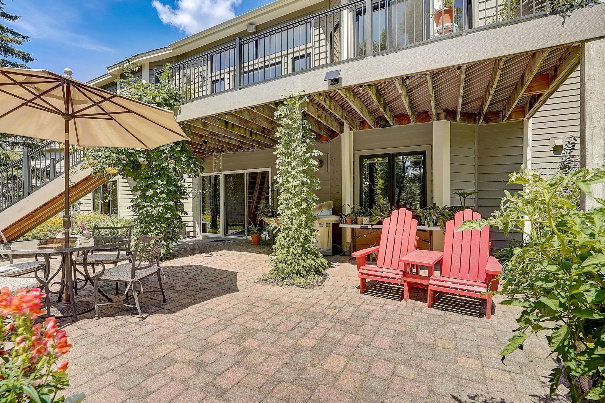 27585 Woodside Road