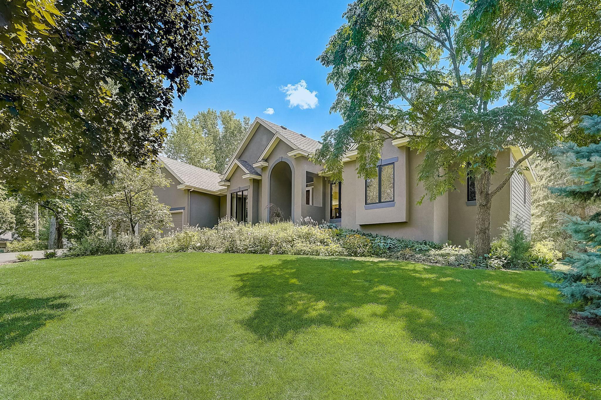 27585 Woodside Road