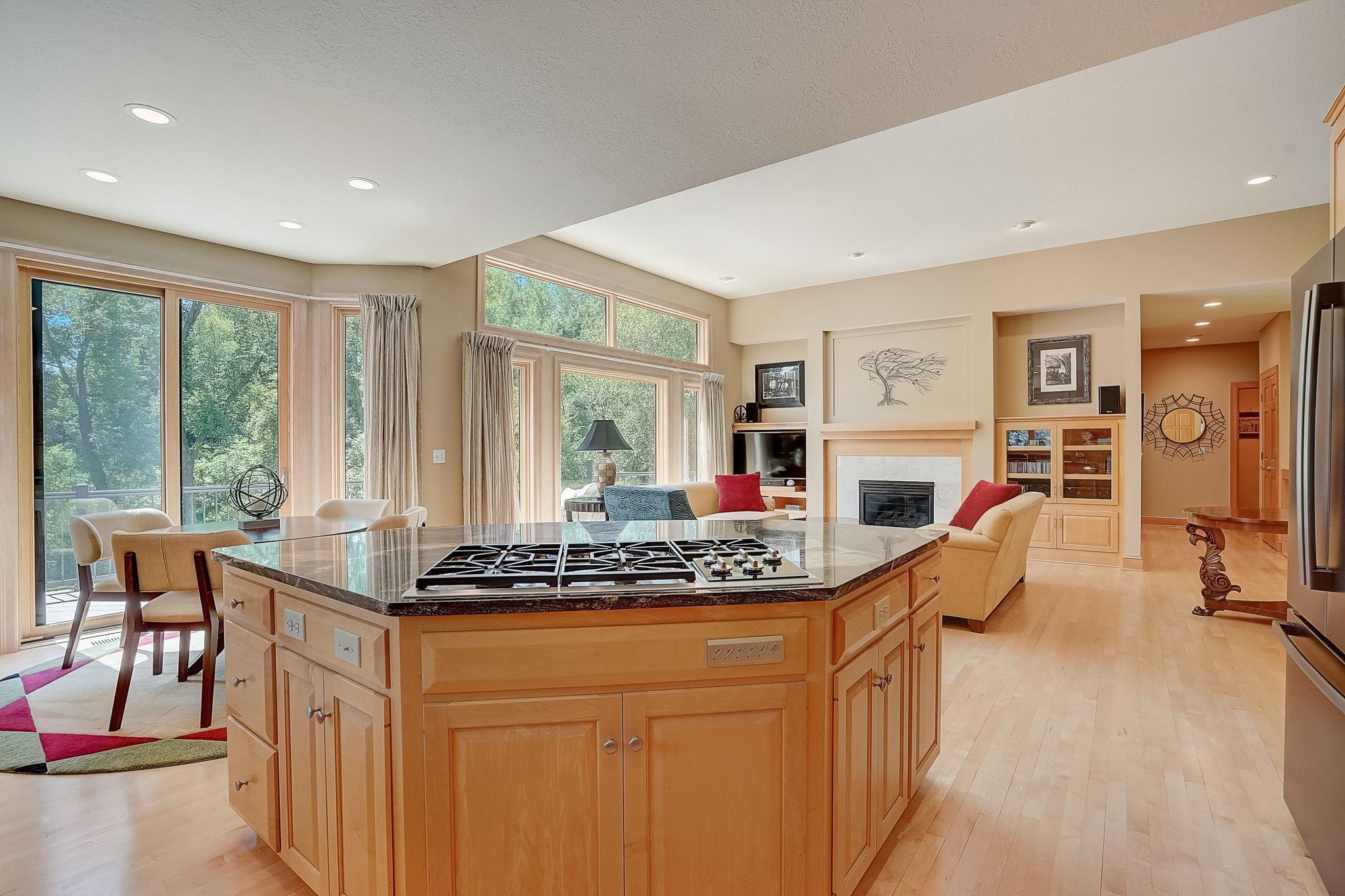 27585 Woodside Road