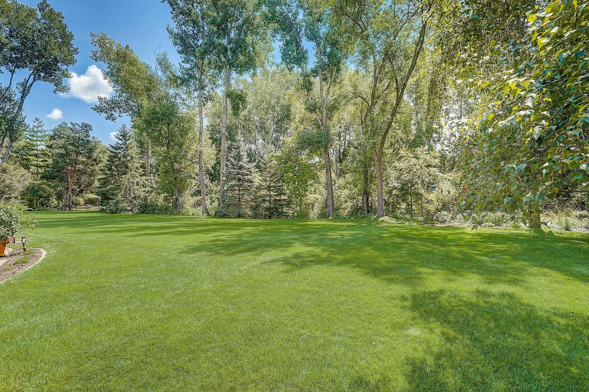 27585 Woodside Road