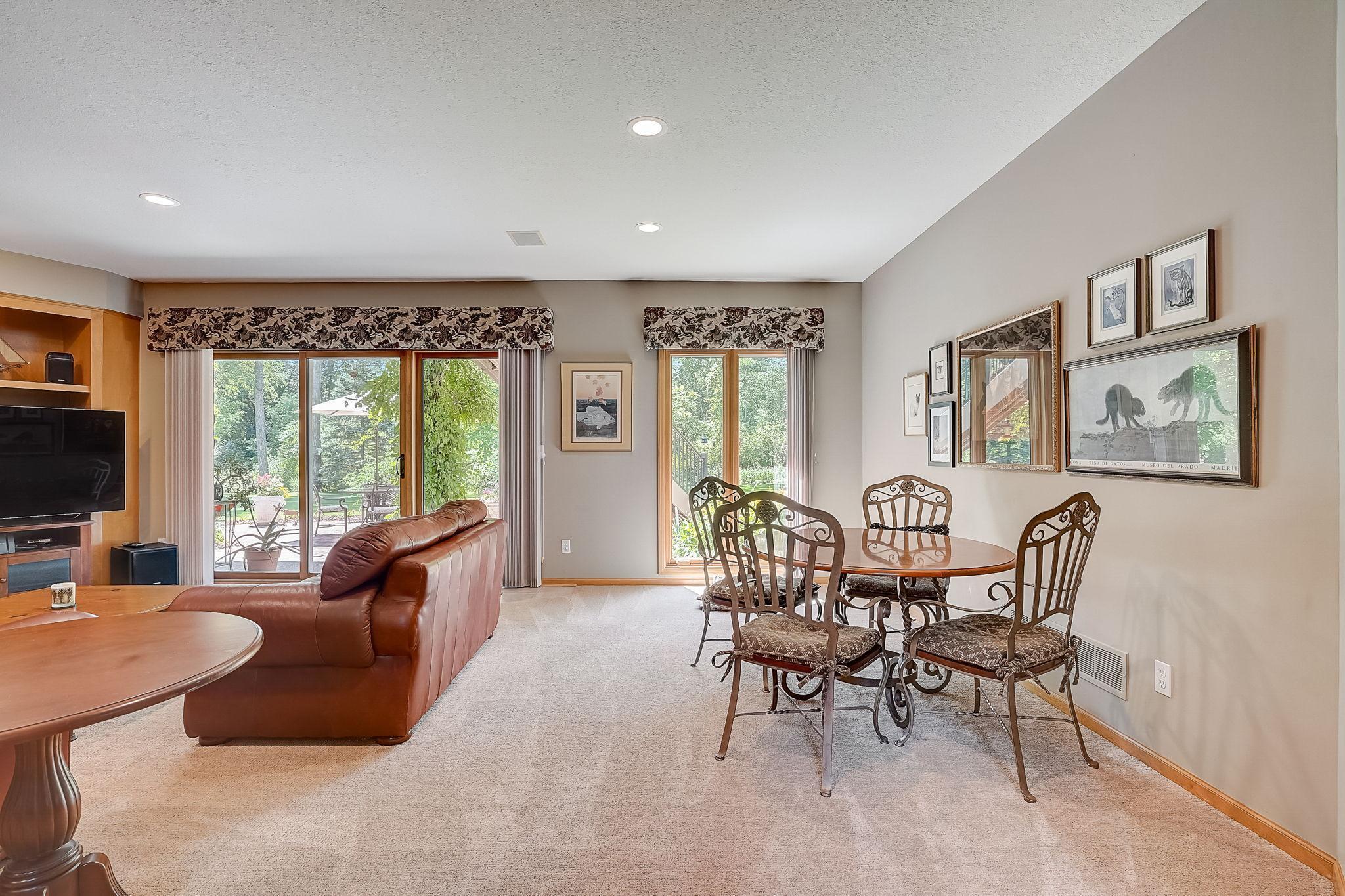 27585 Woodside Road