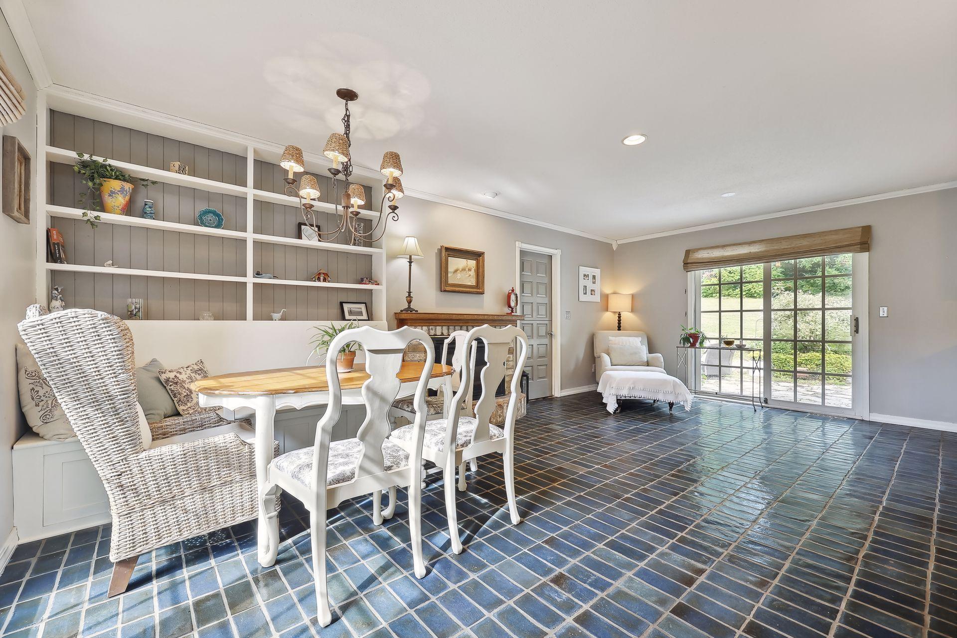 1065 Tamarack Drive