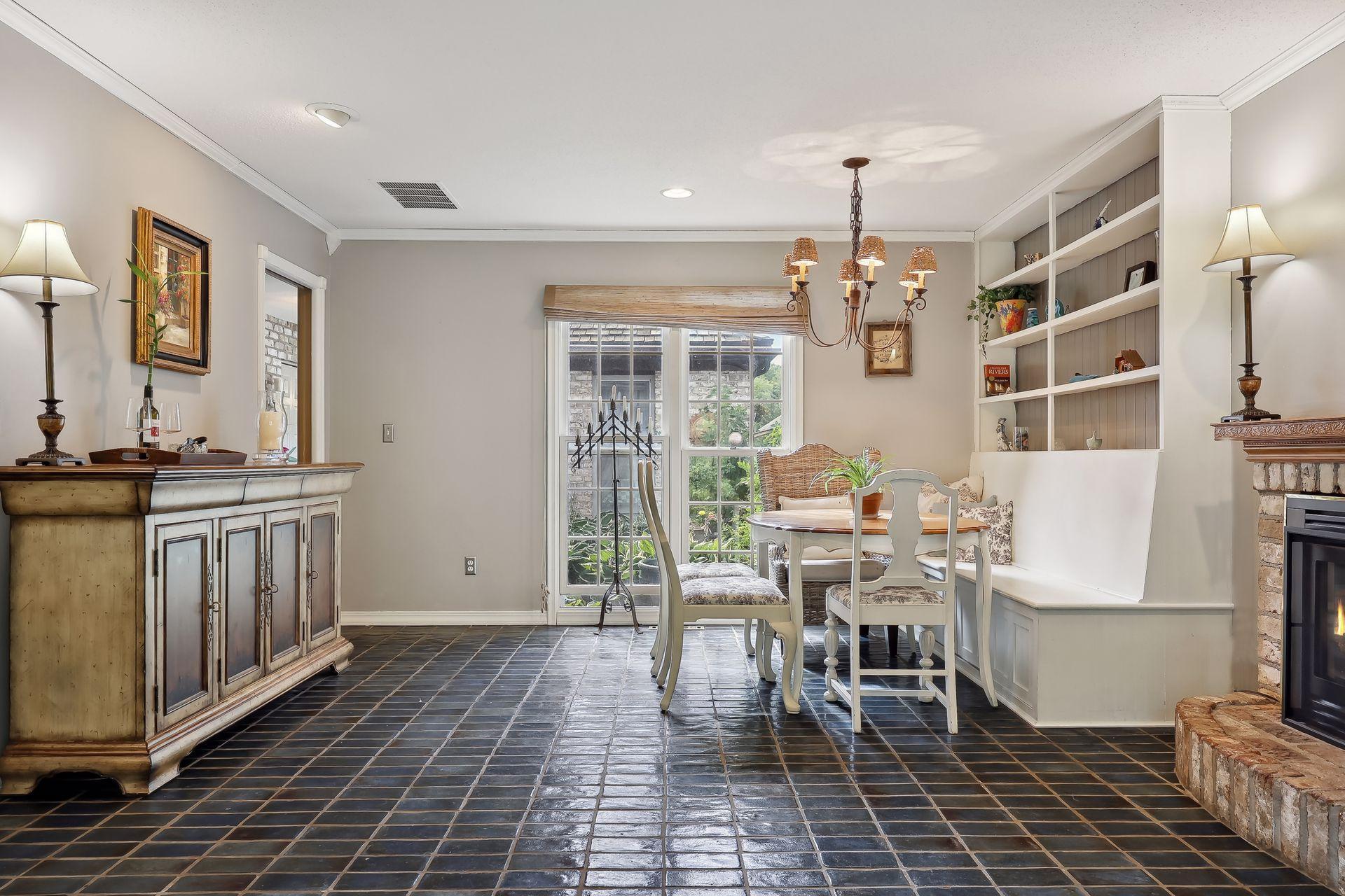 1065 Tamarack Drive
