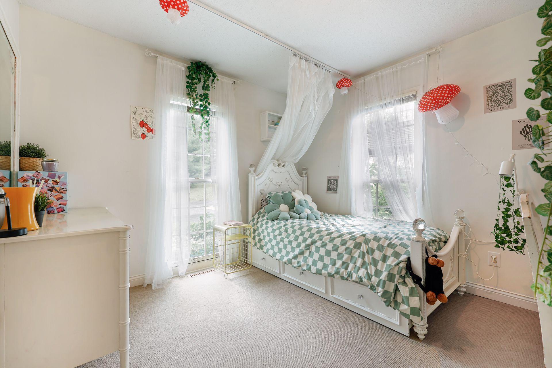 1065 Tamarack Drive