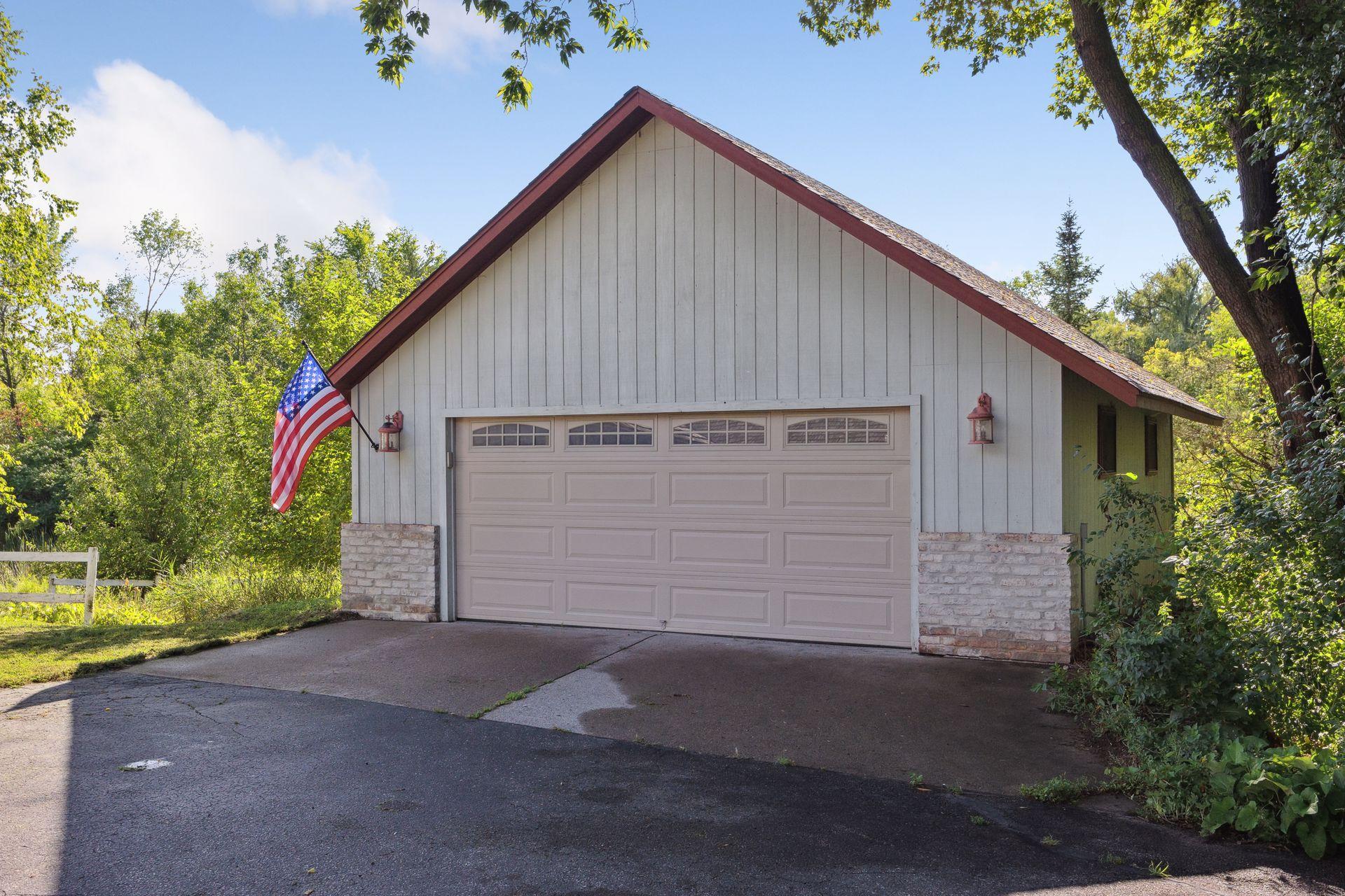 1065 Tamarack Drive