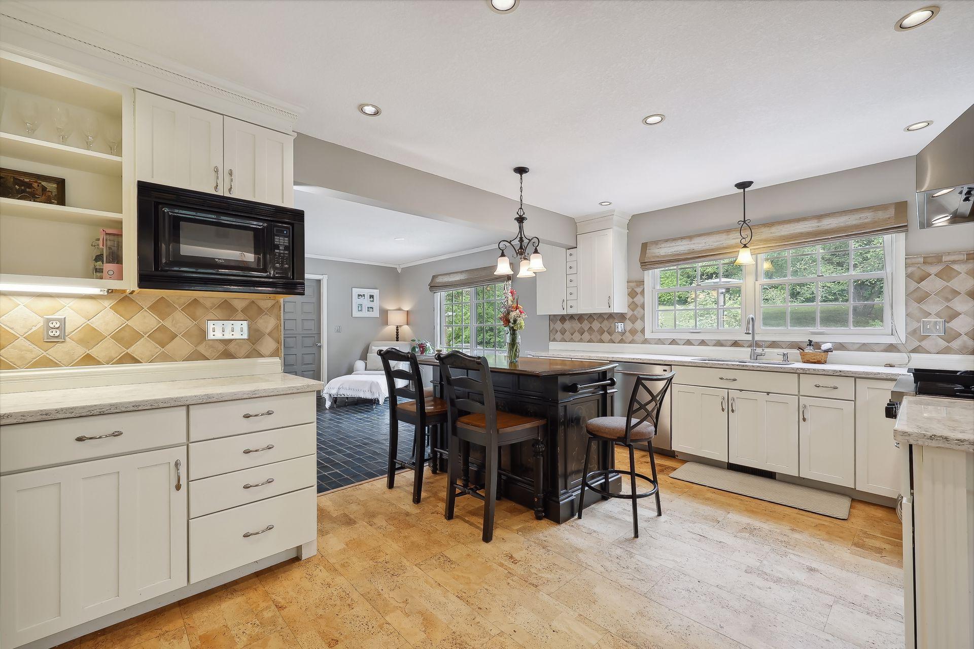 1065 Tamarack Drive