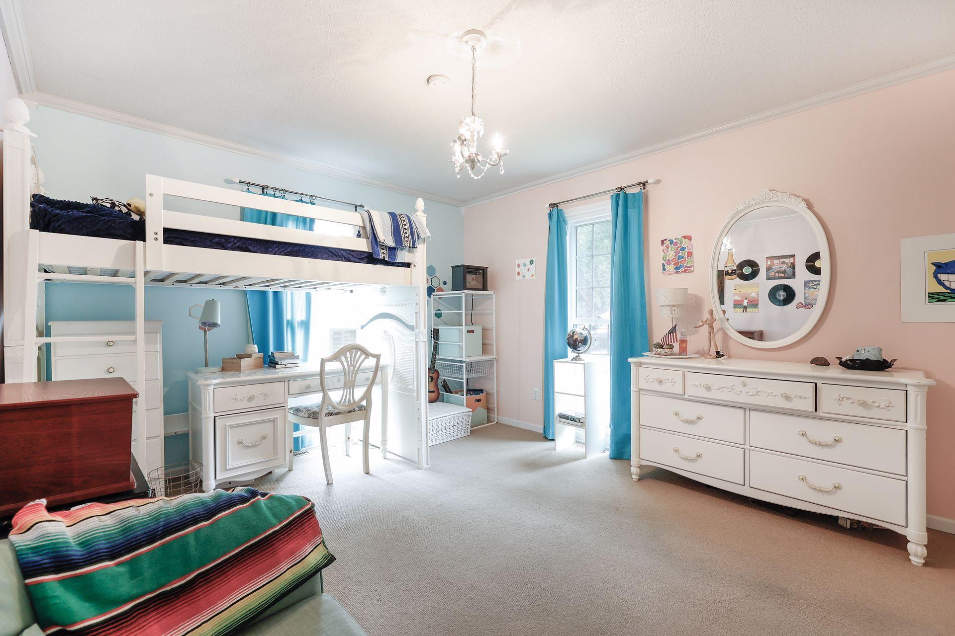 1065 Tamarack Drive