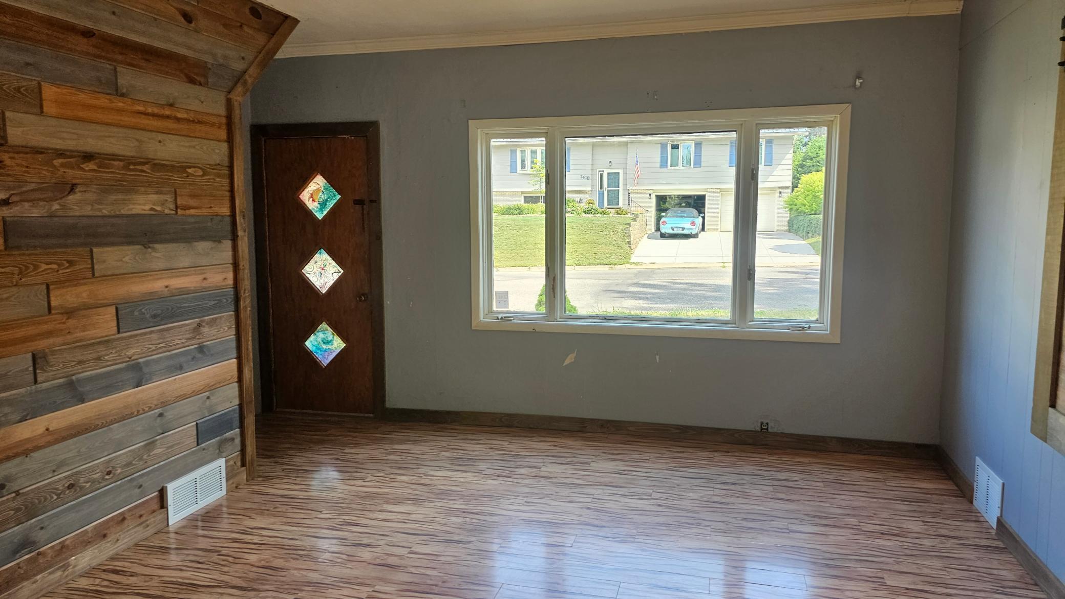1417 Olive Street W