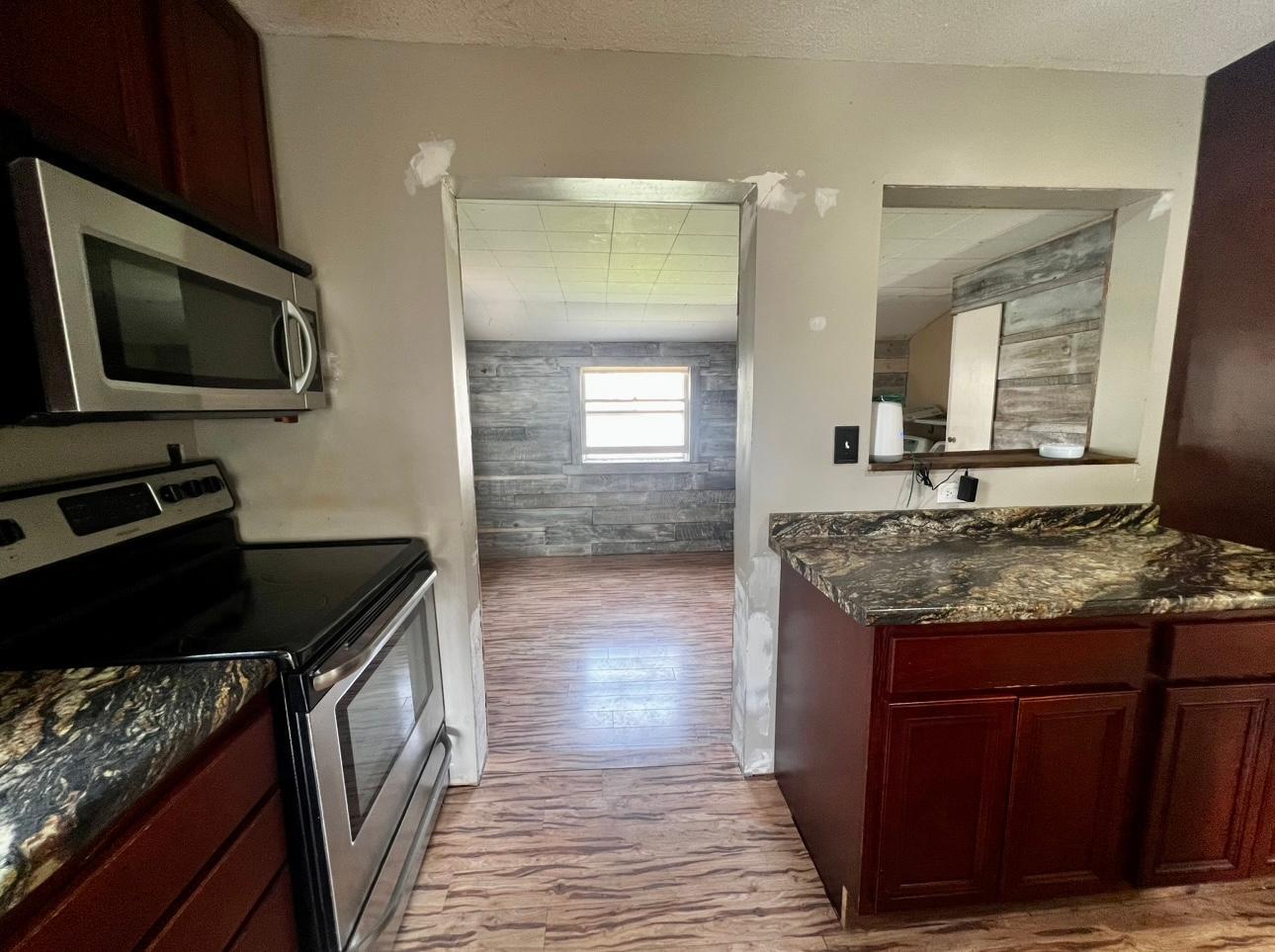 1417 Olive Street W
