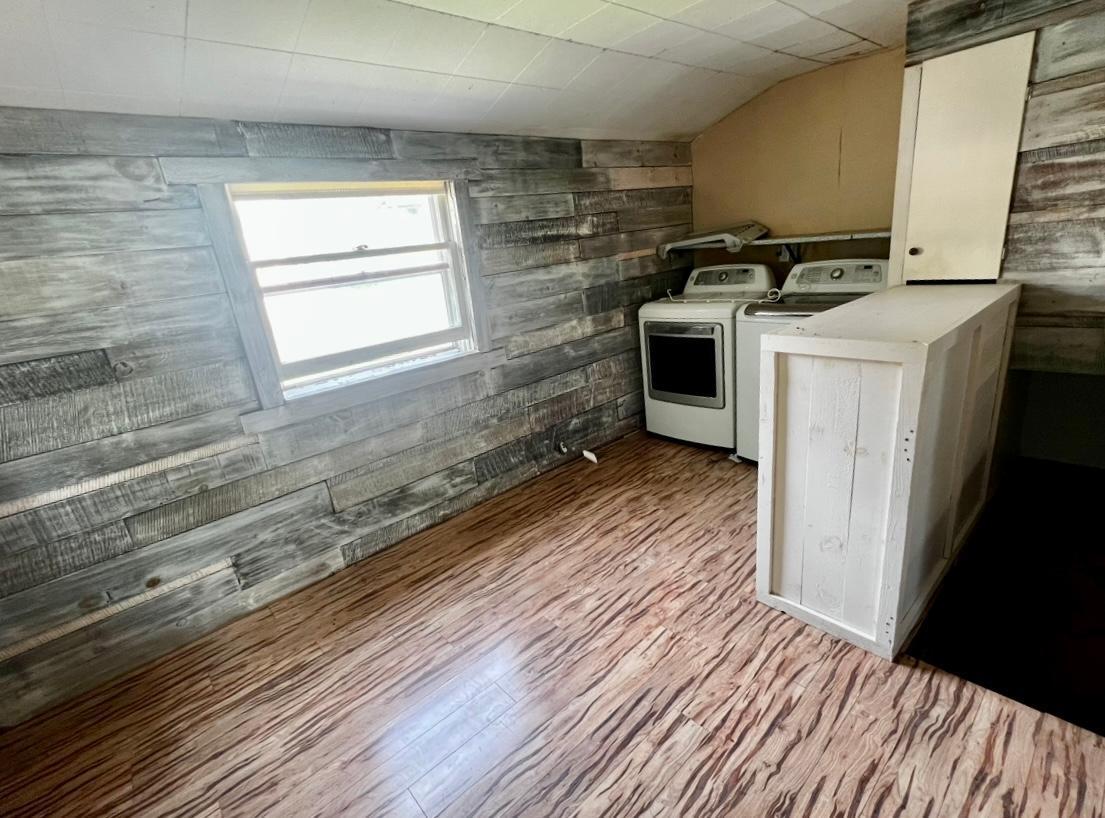 1417 Olive Street W