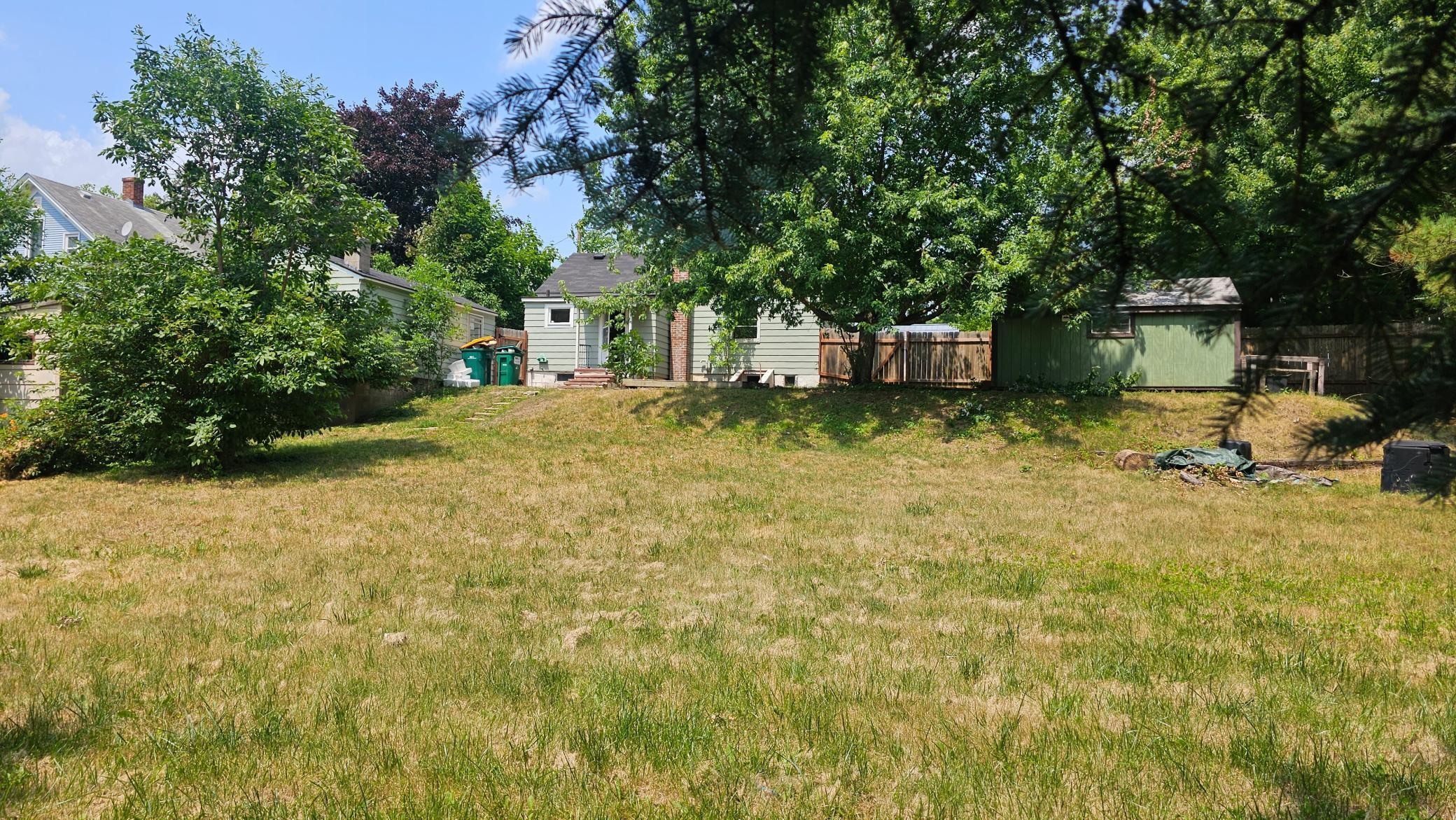 1417 Olive Street W