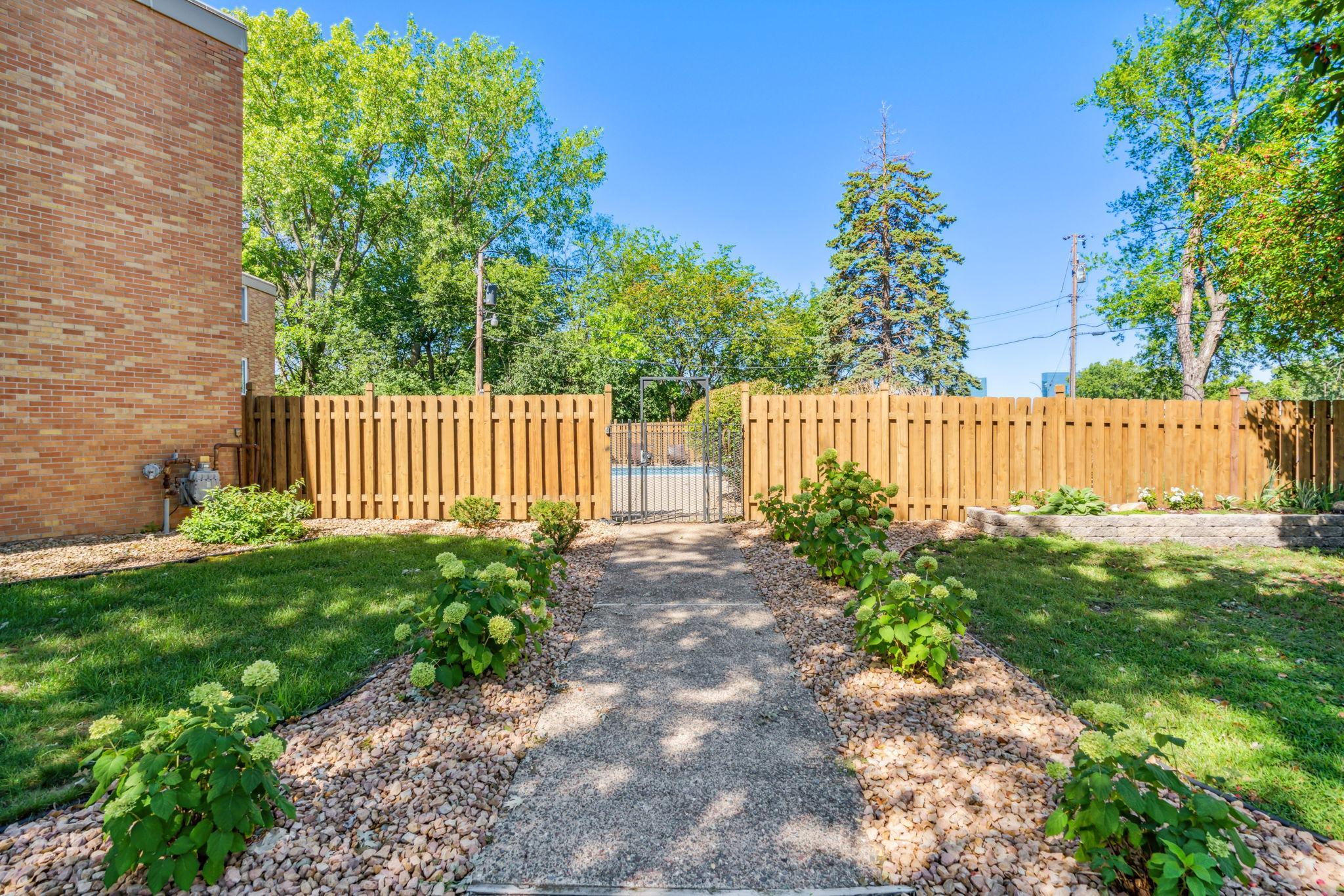 9145 Highway 55 Unit: 304