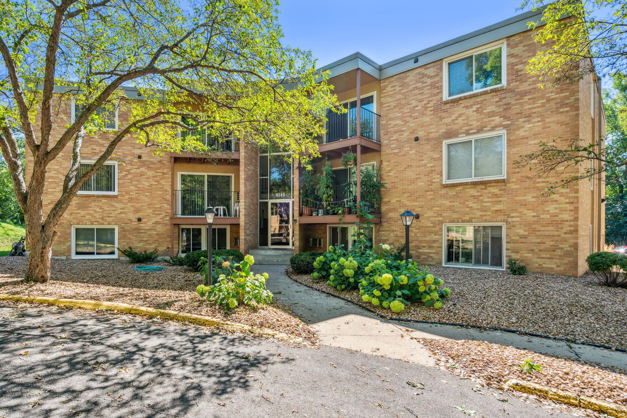 9145 Highway 55 Unit: 304