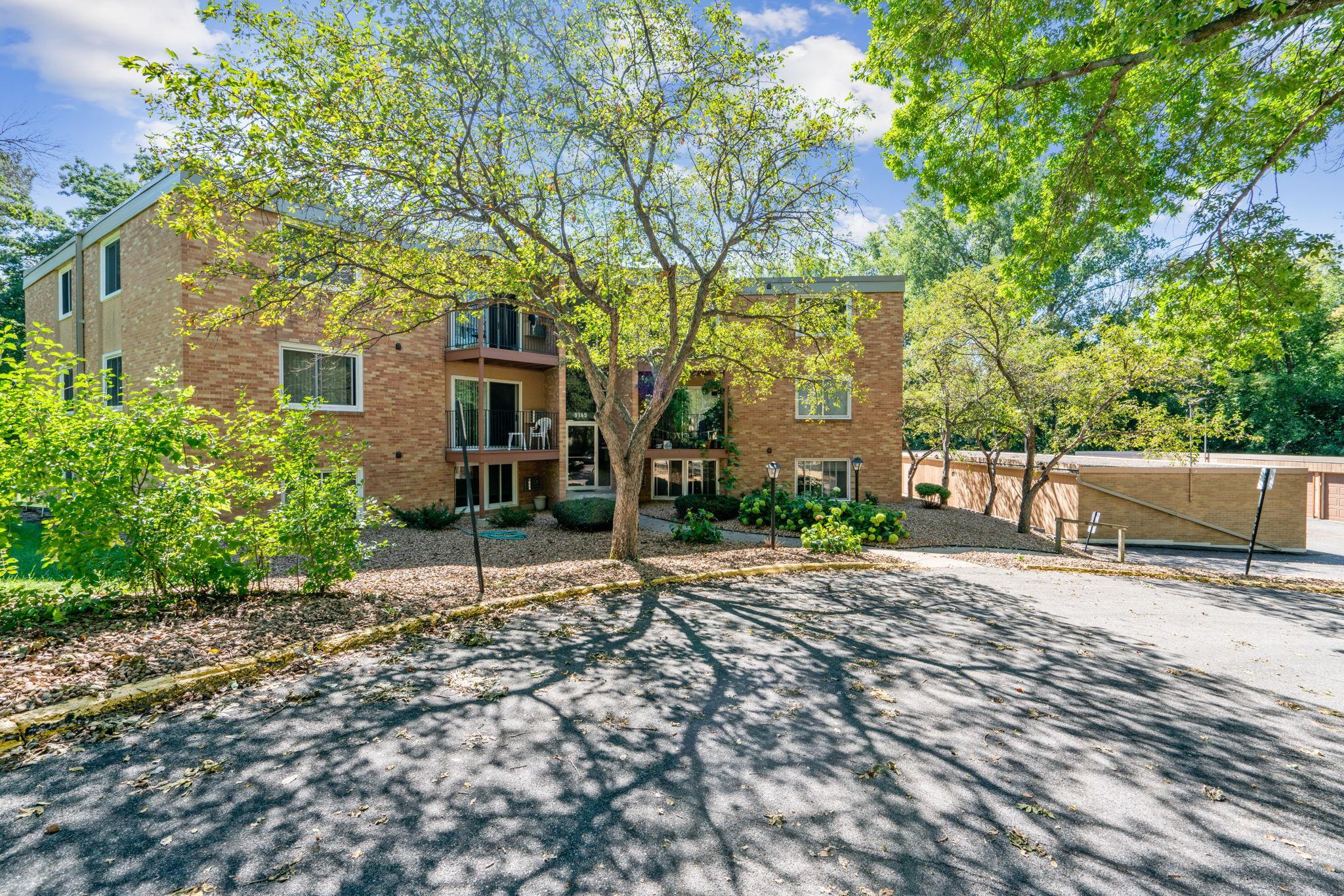 9145 Highway 55 Unit: 304