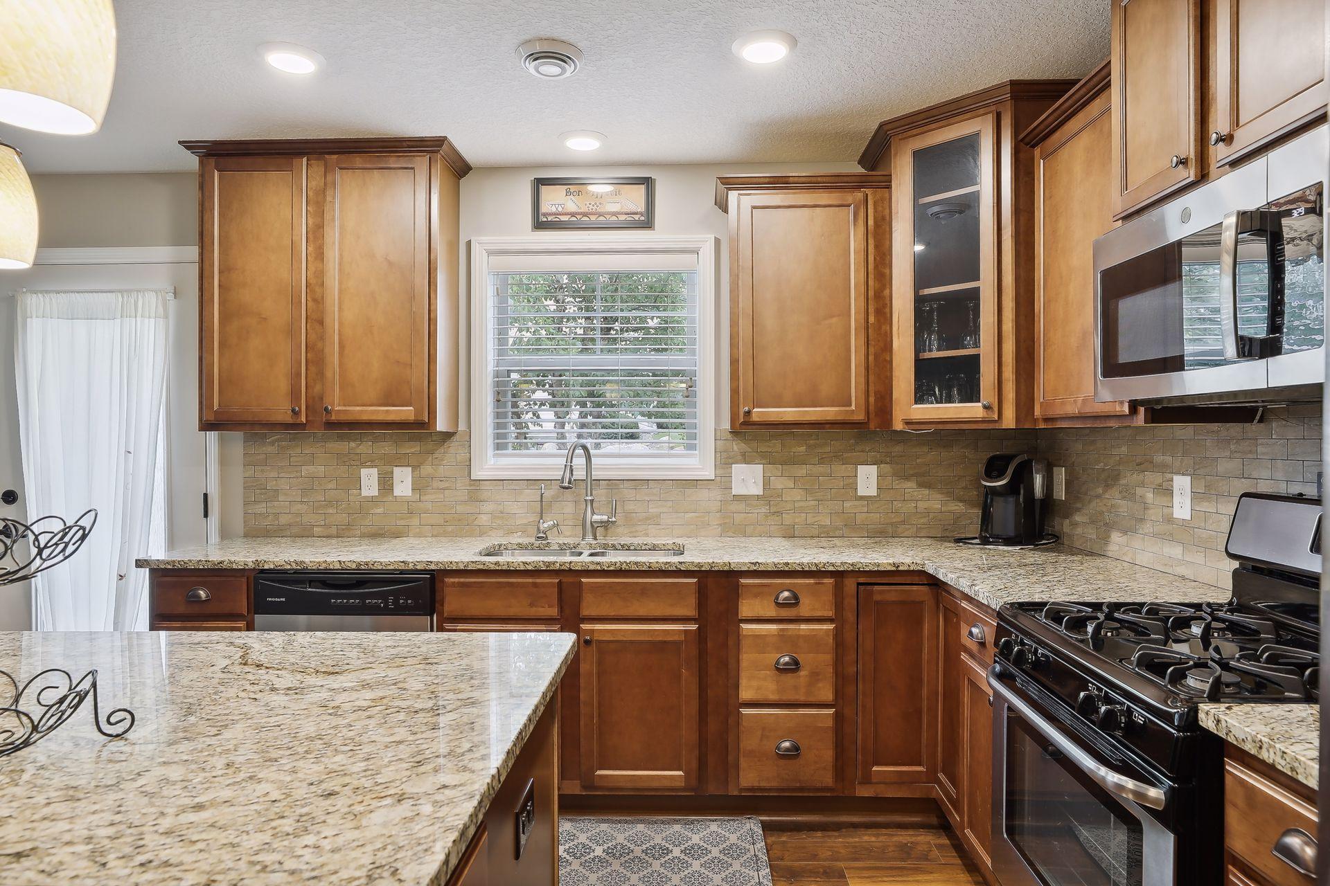 3255 Lakewood Trail