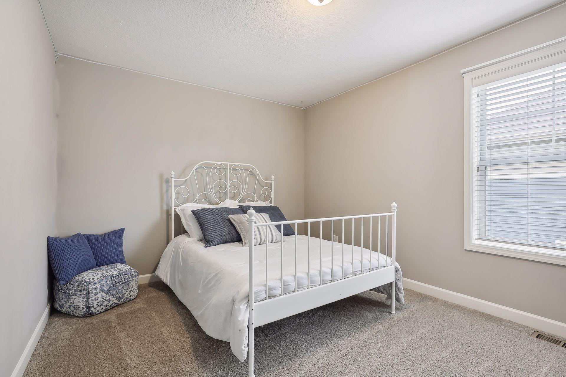 3255 Lakewood Trail