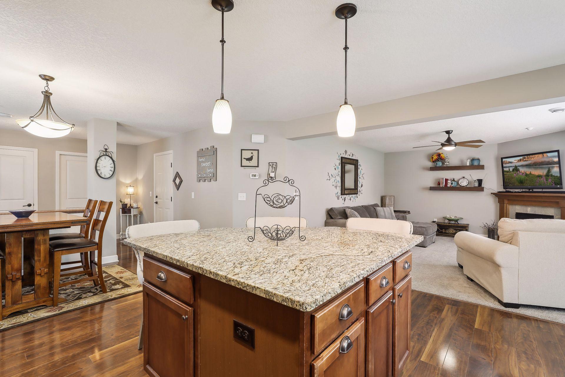 3255 Lakewood Trail