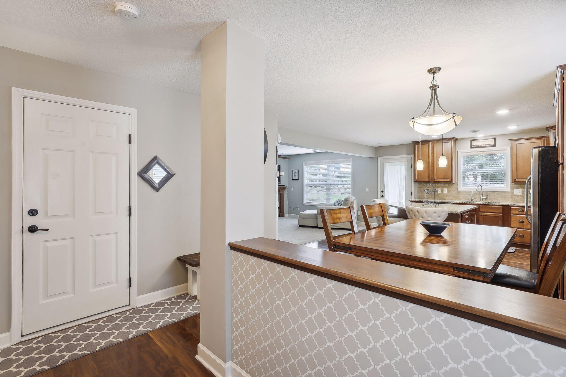 3255 Lakewood Trail