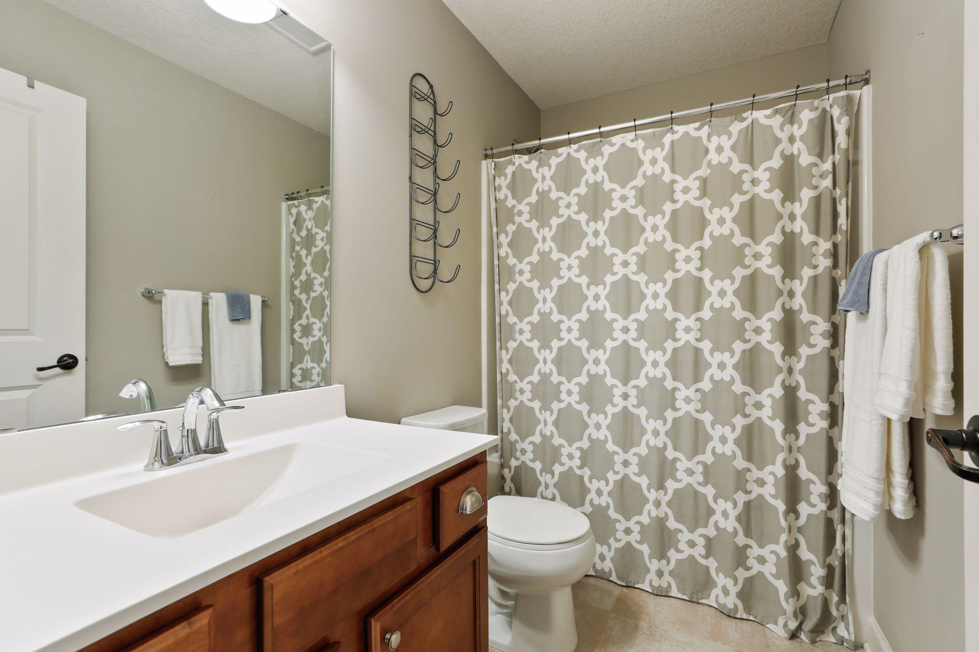 3255 Lakewood Trail