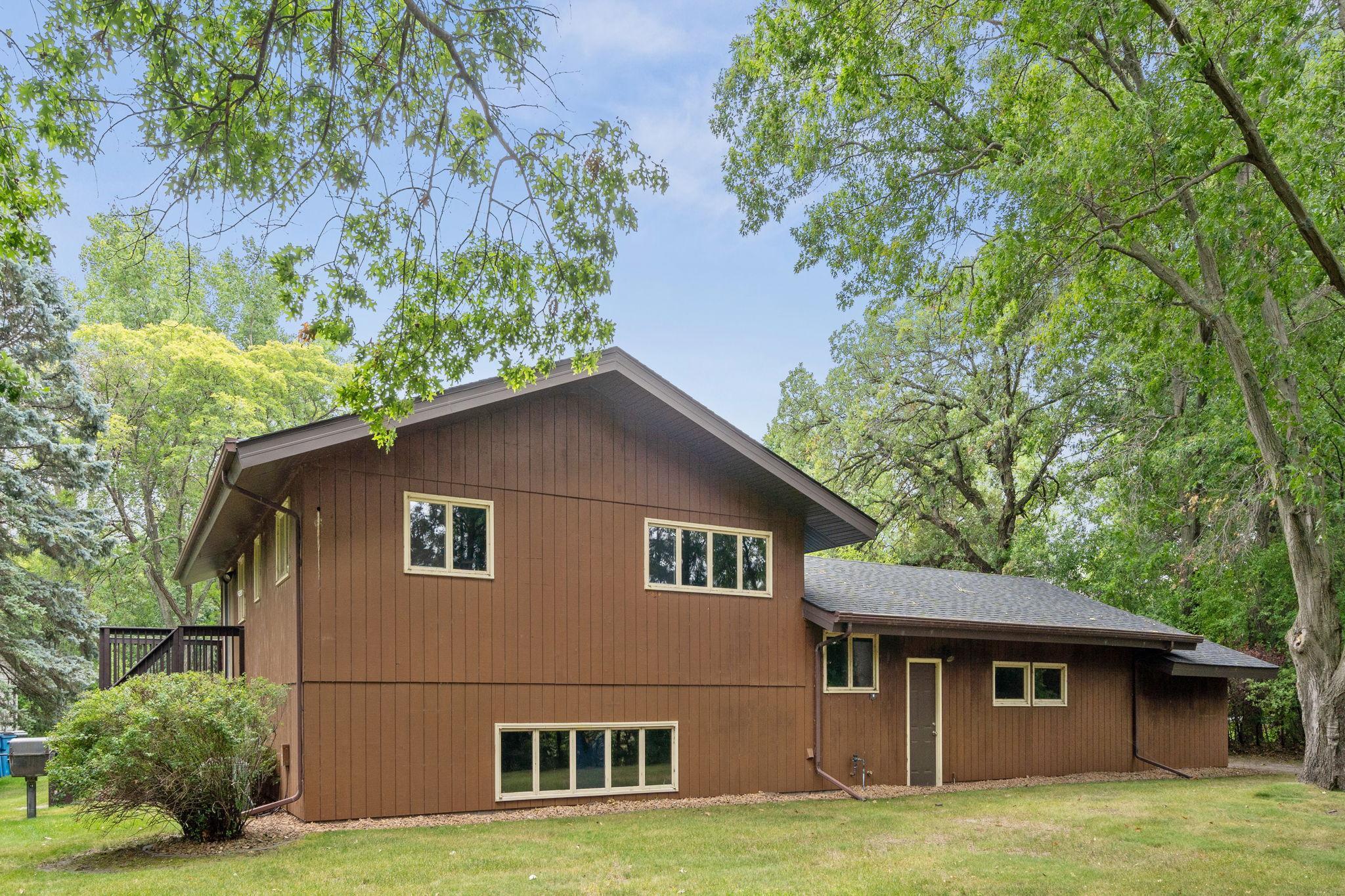 3821 Rum River Drive