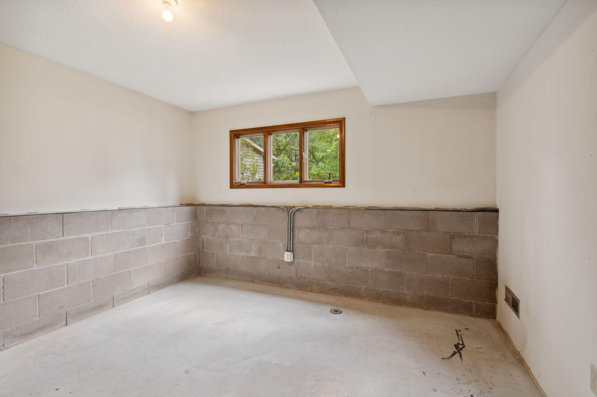 3821 Rum River Drive