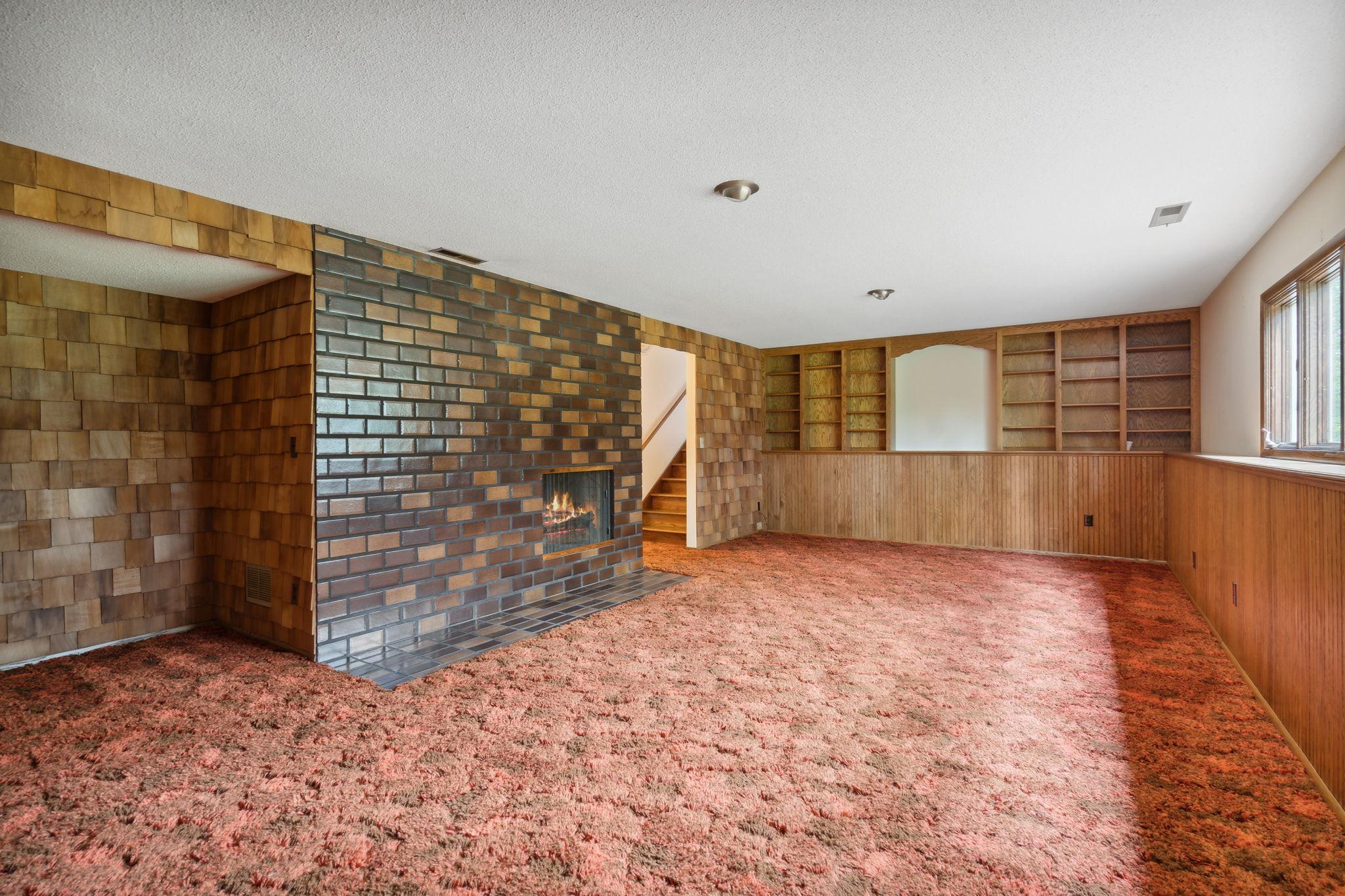 3821 Rum River Drive